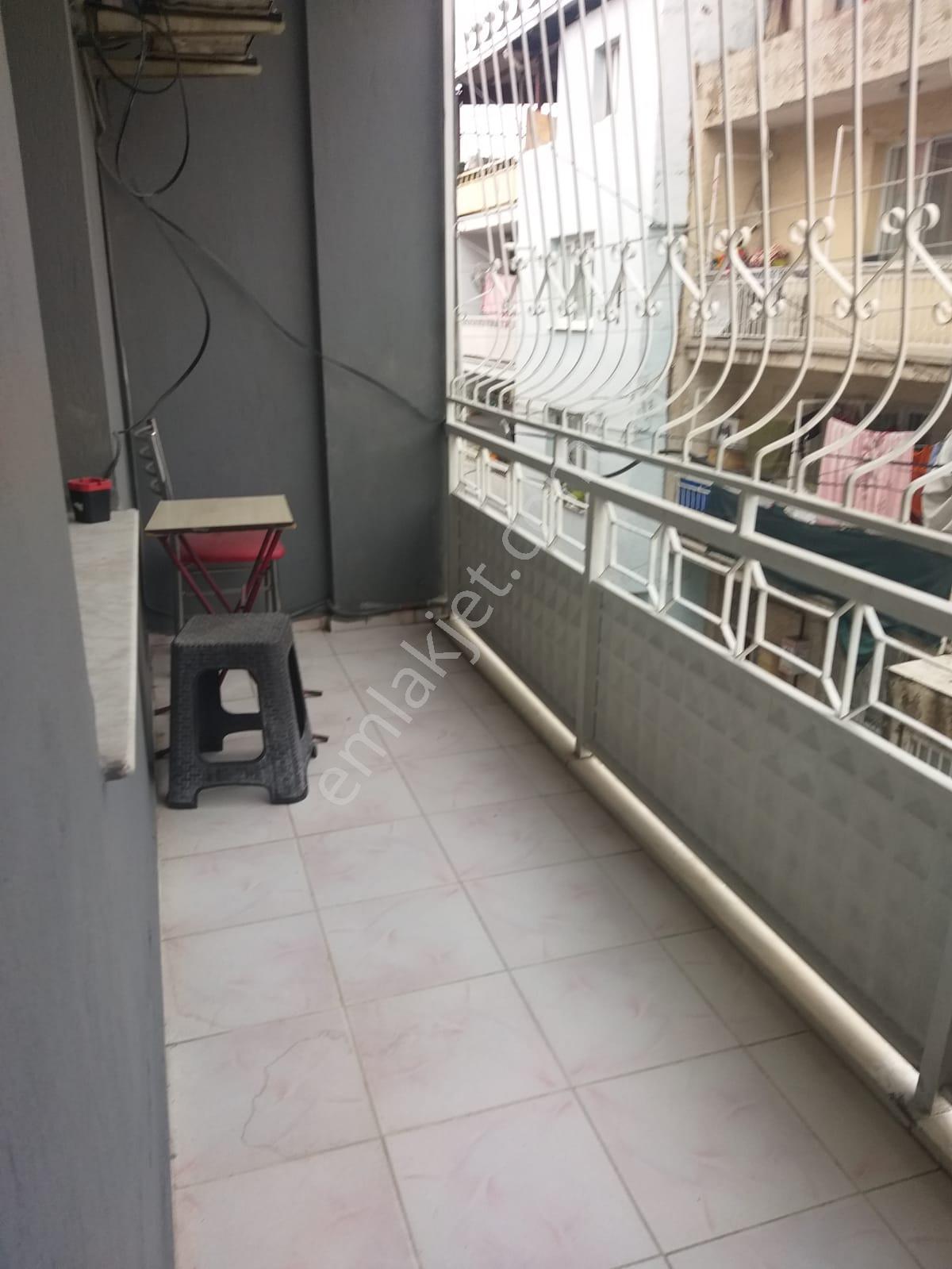 Karabağlar Yunus Emrede 2 Dükkan 1 Daire 138 M2 Komple Bina Satılık - Görsel 7