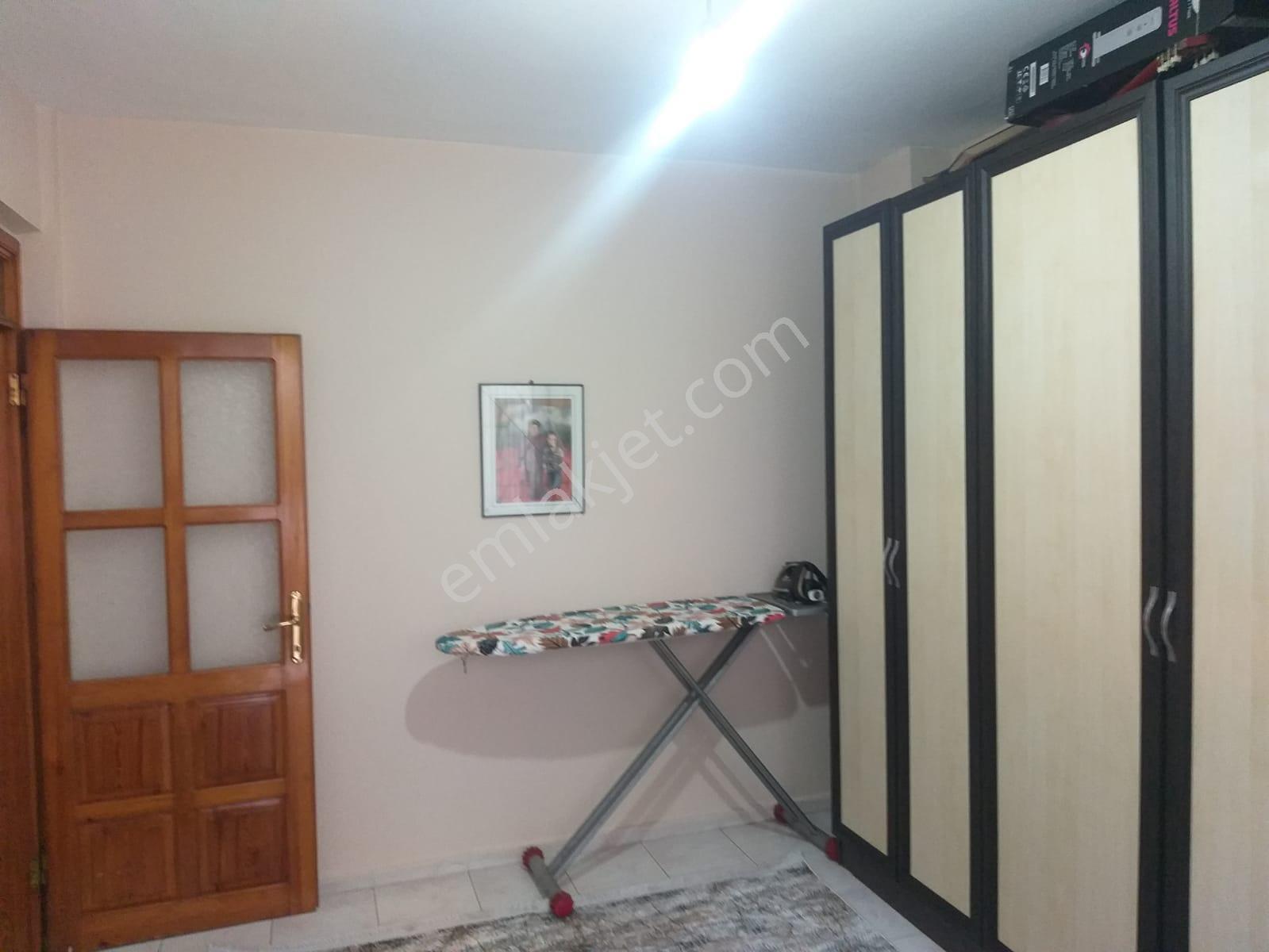 Karabağlar Yunus Emrede 2 Dükkan 1 Daire 138 M2 Komple Bina Satılık - Görsel 6