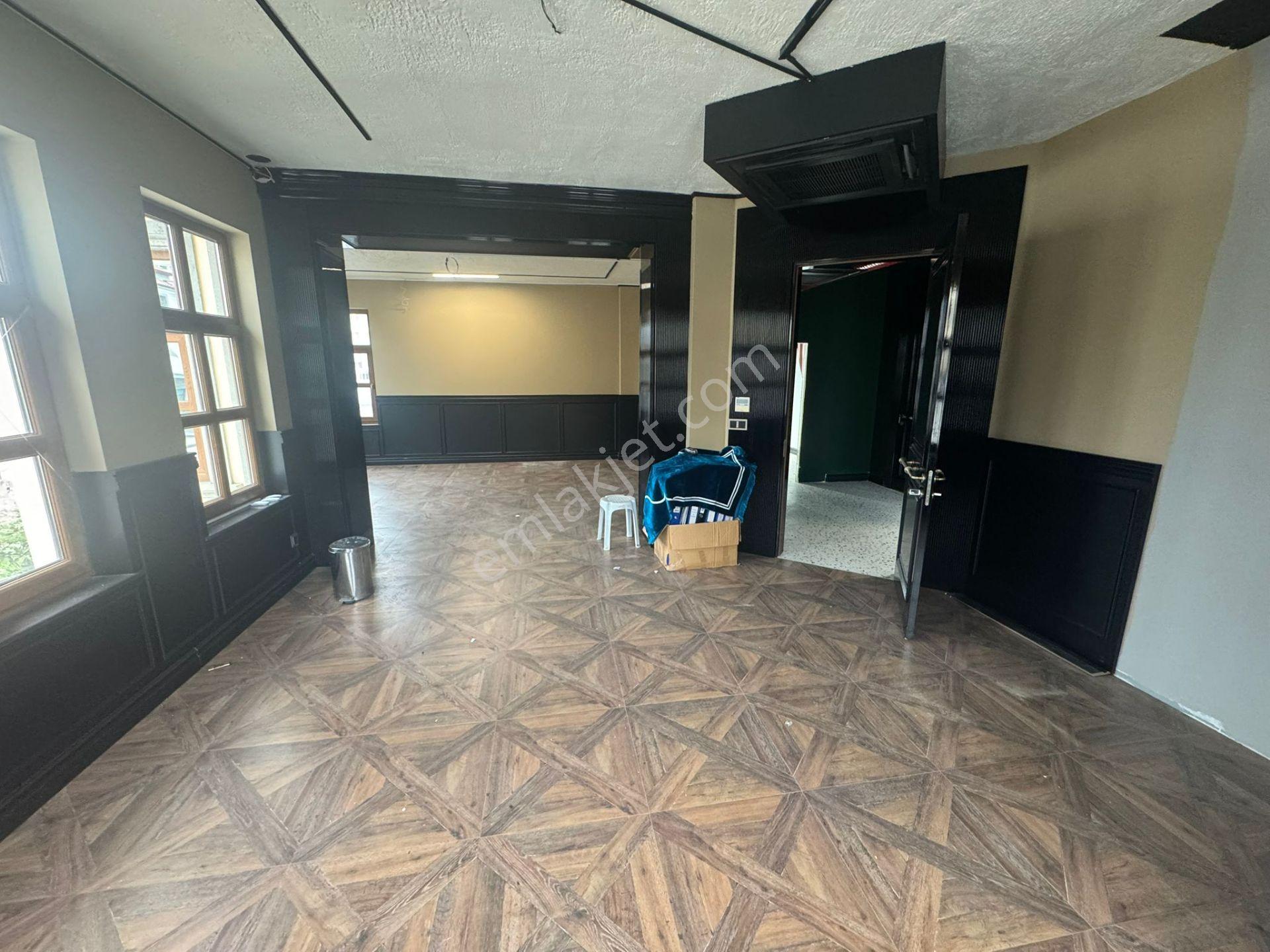 Trabzon'da Tanjant Bulvarı Üzerinde Kiralık Ofis - Görsel 15