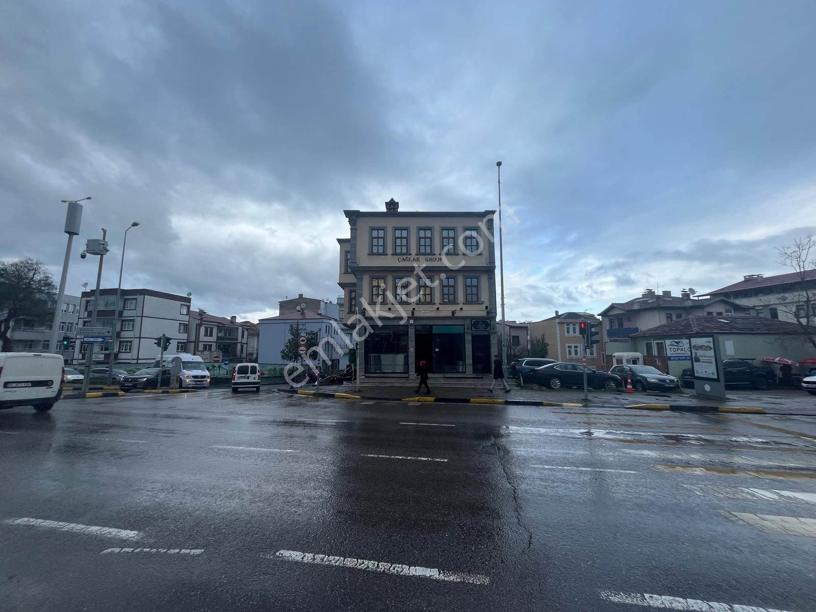 Trabzon'da Tanjant Bulvarı Üzerinde Kiralık Ofis - Görsel 18
