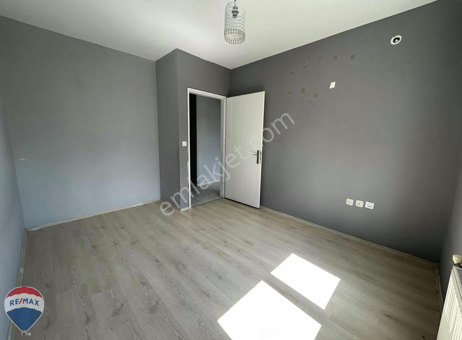 Remax Mavi'den Korucuk Merkez 1682 Ada'da 3+1 Daire - Görsel 5