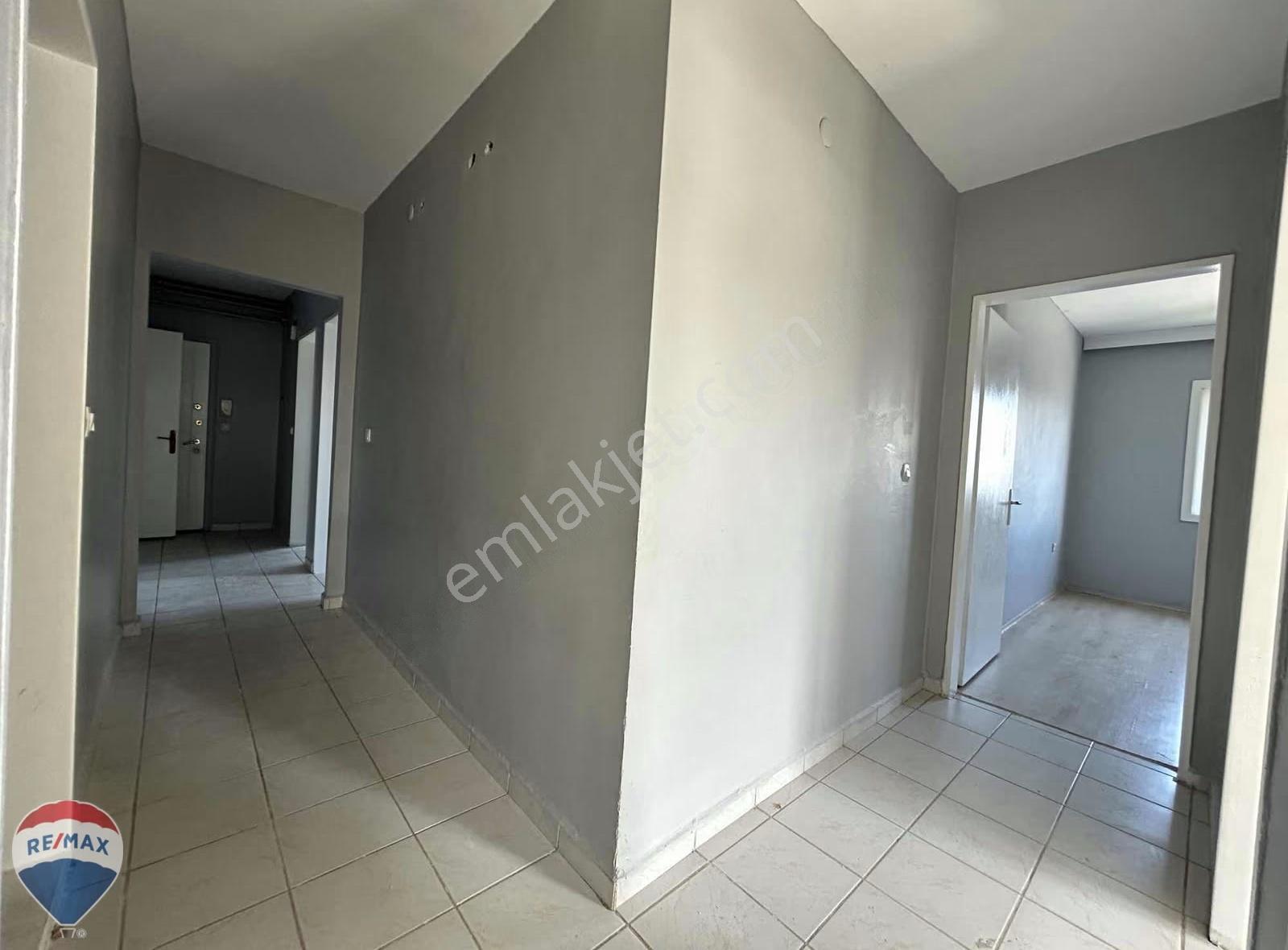 Remax Mavi'den Korucuk Merkez 1682 Ada'da 3+1 Daire - Görsel 13