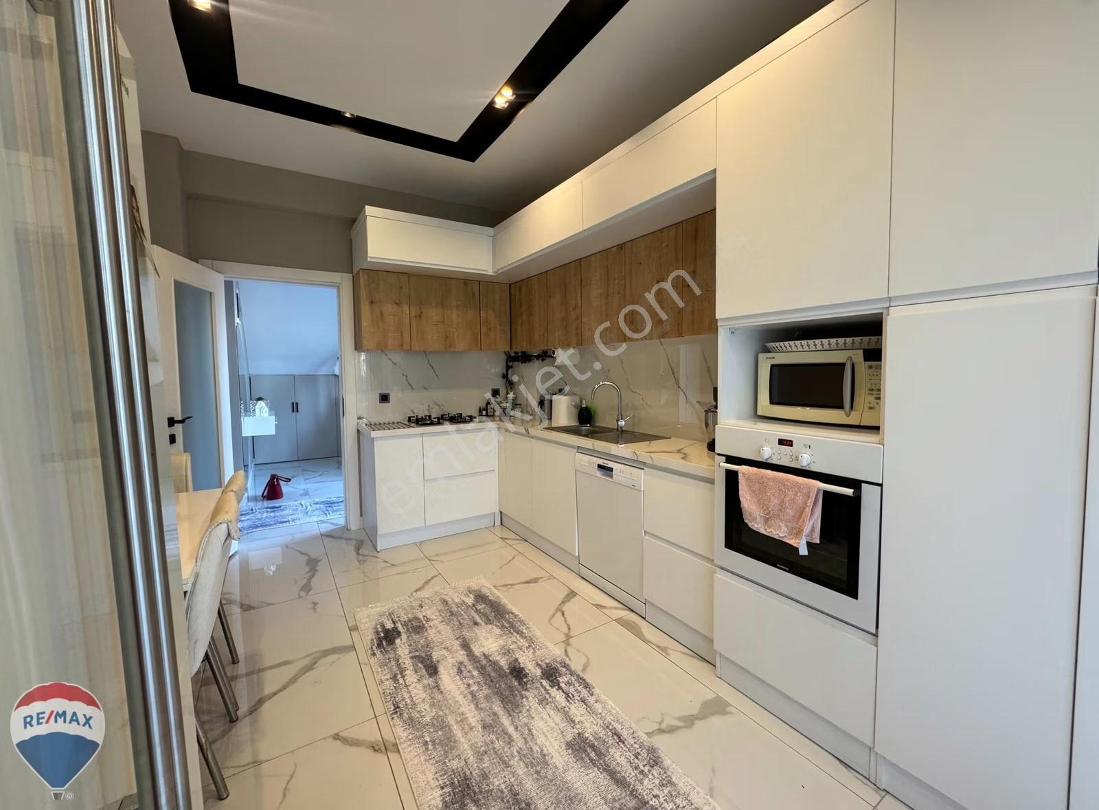 Kazımpaşada 4+1 Villa Köşe Parsel Panaromik Manzara - Görsel 26