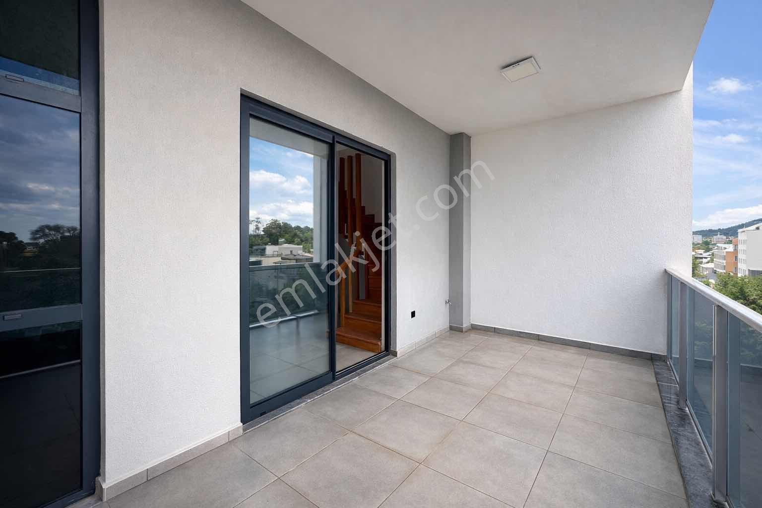 Kargıcak'da Full Activiteli Manzaralı Kiralık 4+1 Dublex Daire - Görsel 18