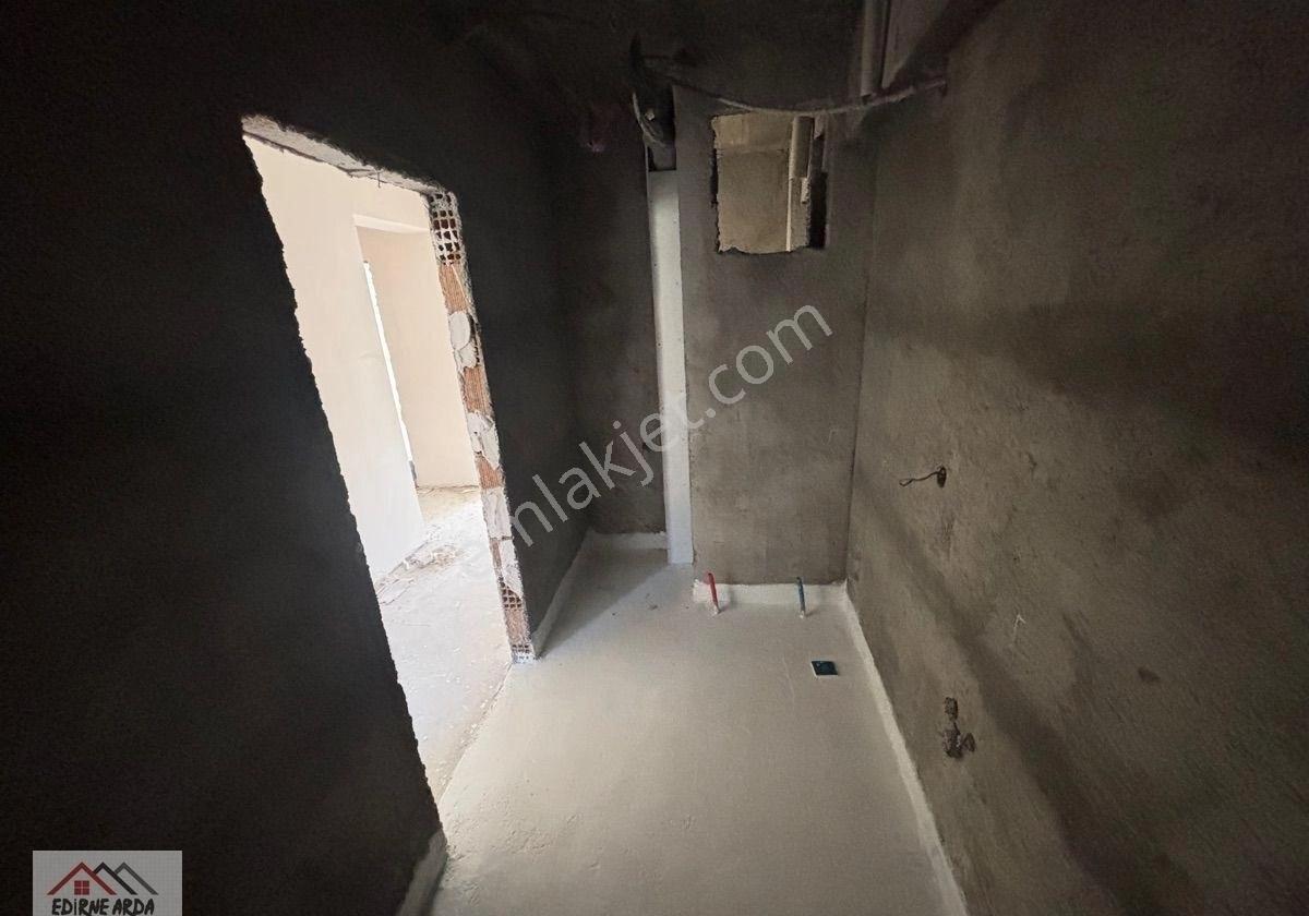 Arda Emlak Ofisinden Su Deposu Mevkiinde Ara Kat Sıfır Daire - Görsel 9