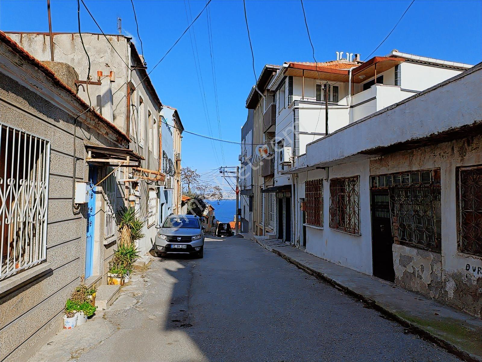 Konak Eşrefpaşa'da Dubleks Taş Ev Kiralık - Görsel 32