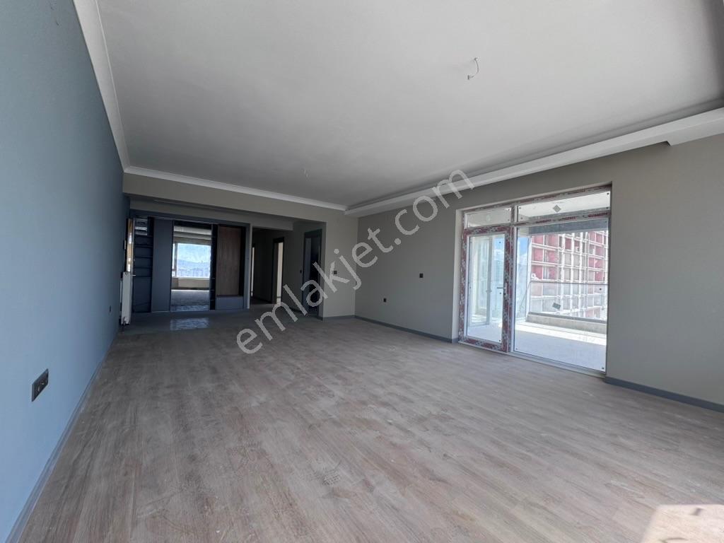 Göksuparkına 100m Manzaralı Geniş Balkon Sıfır Kiralık Lüx Daire - Görsel 14