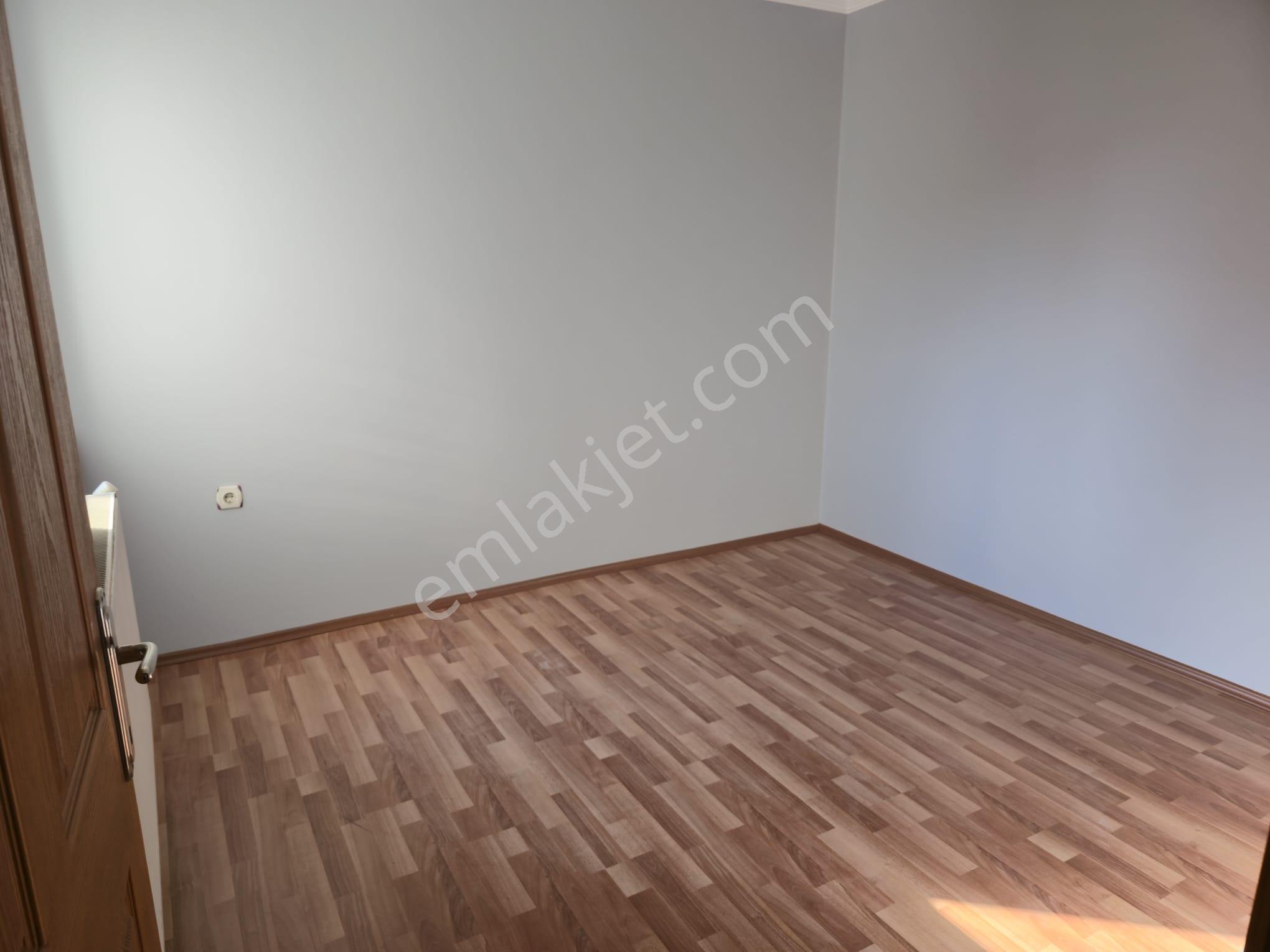 Havuzlar Mah.2+1 Ara Kat Kullanıma Hazır Temiz Kiralık Daire - Görsel 8