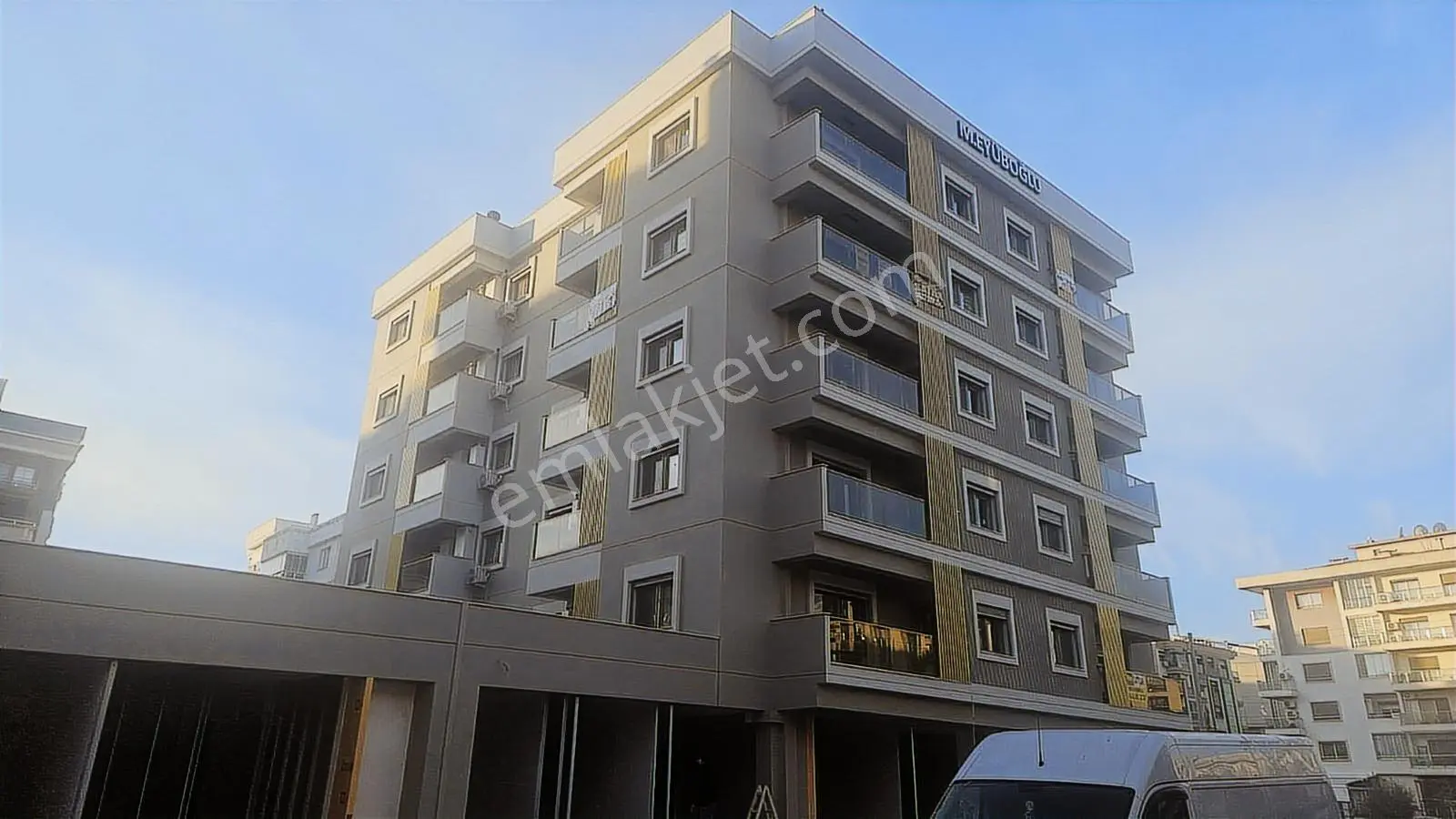 Karşıyaka Yalı Mah.tramway Durağı Yakını 2+1 Sıfır Daire Satılık