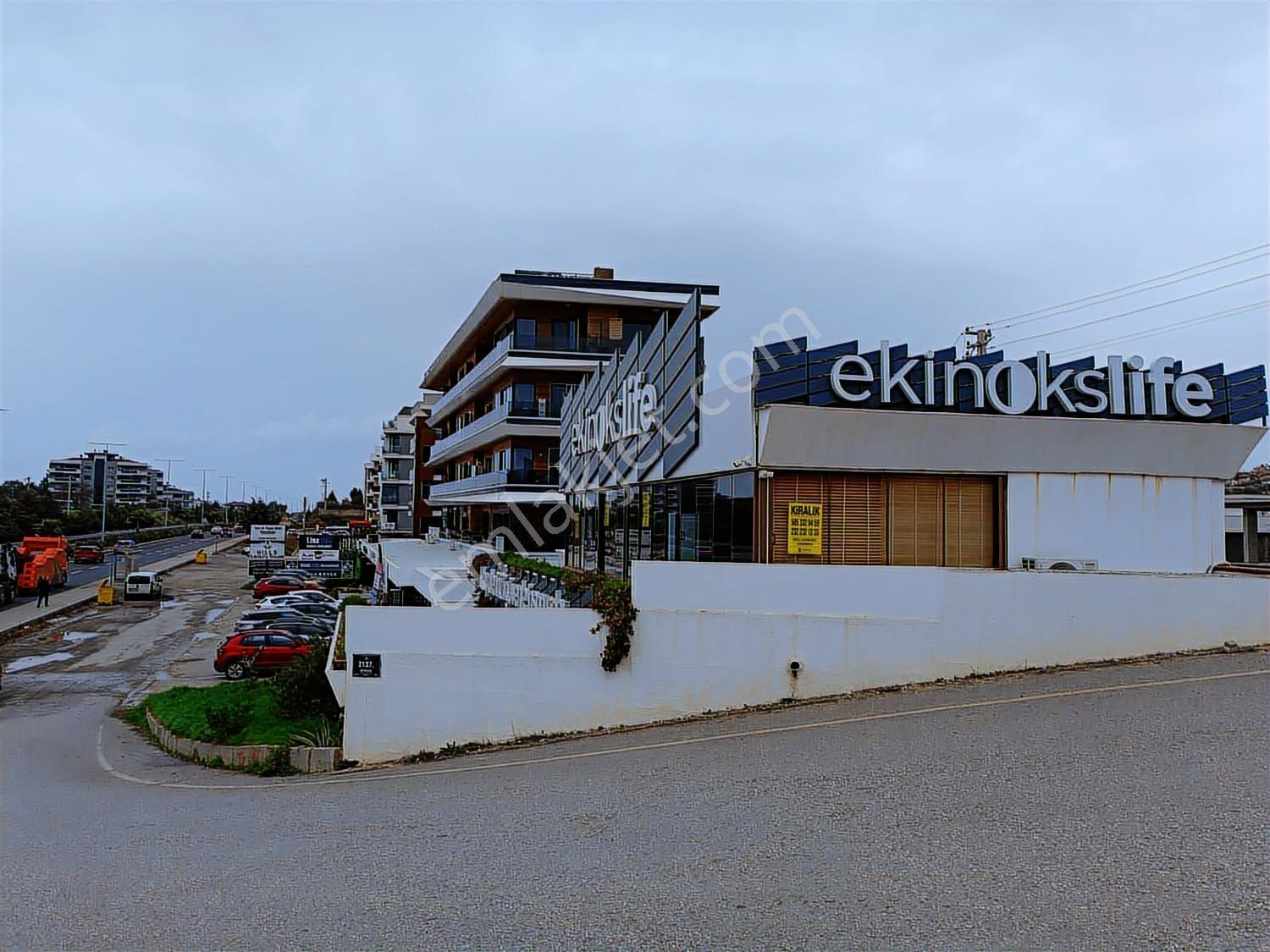 Güzelbahçe'de Ana Yola Yakın Geniş Dükkan - Görsel 17