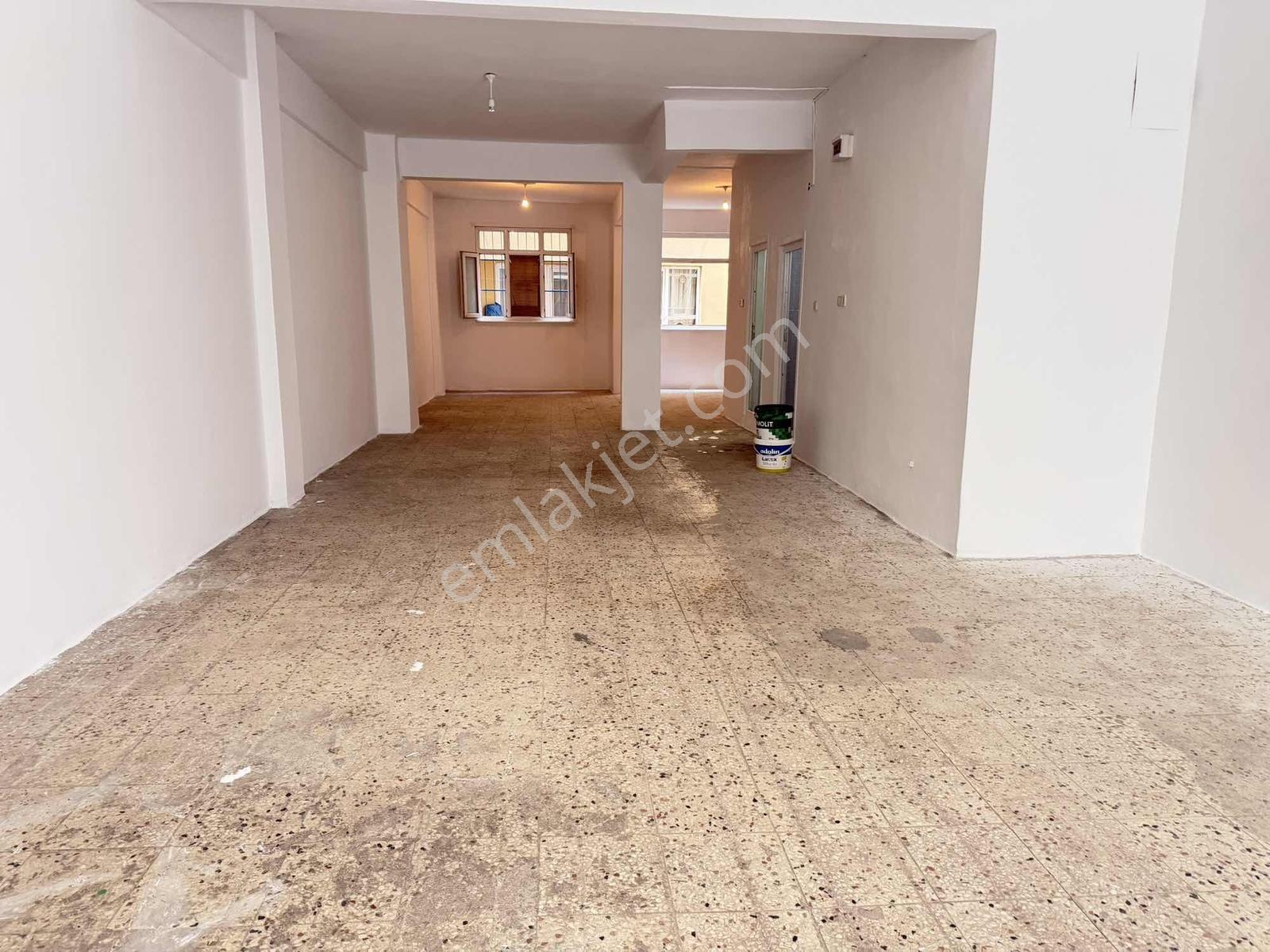 Esenlerde Kiralık 150 M2 Düz Giriş Muhteşem Konumda Dükkan - Görsel 27