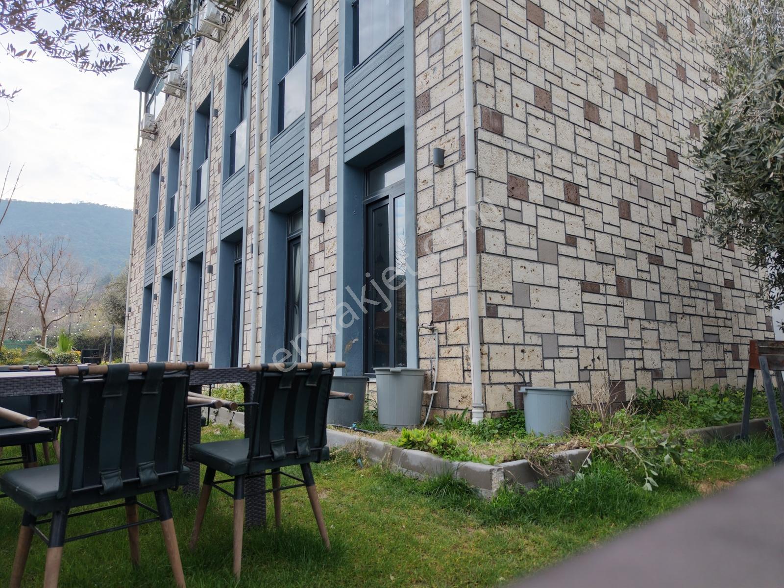 Foça Kozbeyli'de 2 Katlı Otel Satılık - Görsel 14