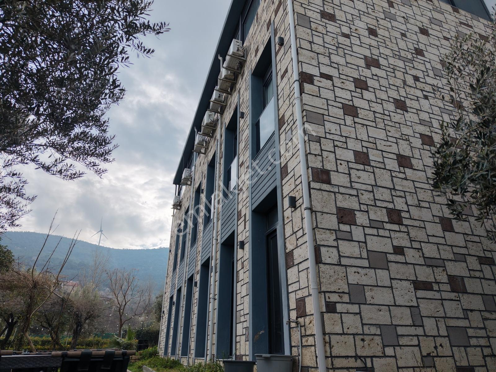 Foça Kozbeyli'de 2 Katlı Otel Satılık - Görsel 18