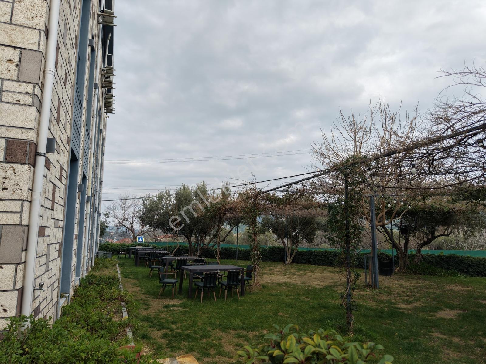 Foça Kozbeyli'de 2 Katlı Otel Satılık - Görsel 7