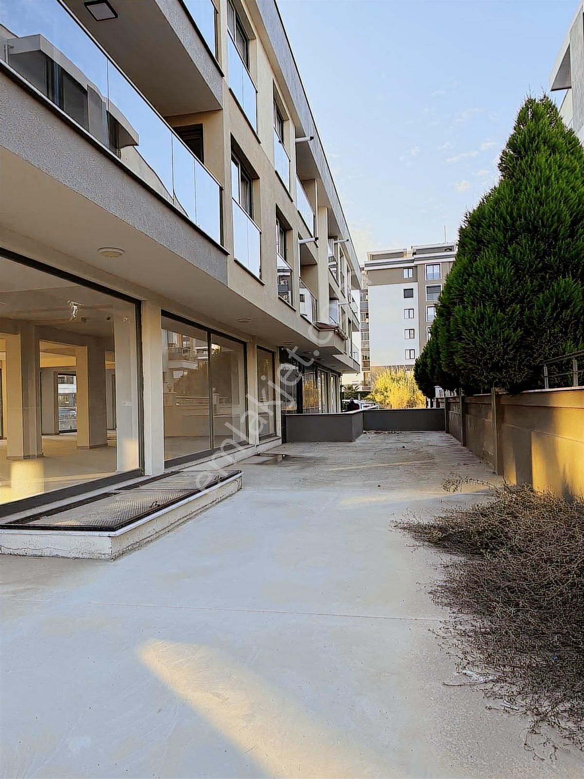 Adnan Menderes Rezidans Bölgesinde 760m2 Bahçeli Kiralık Dükkan - Görsel 5