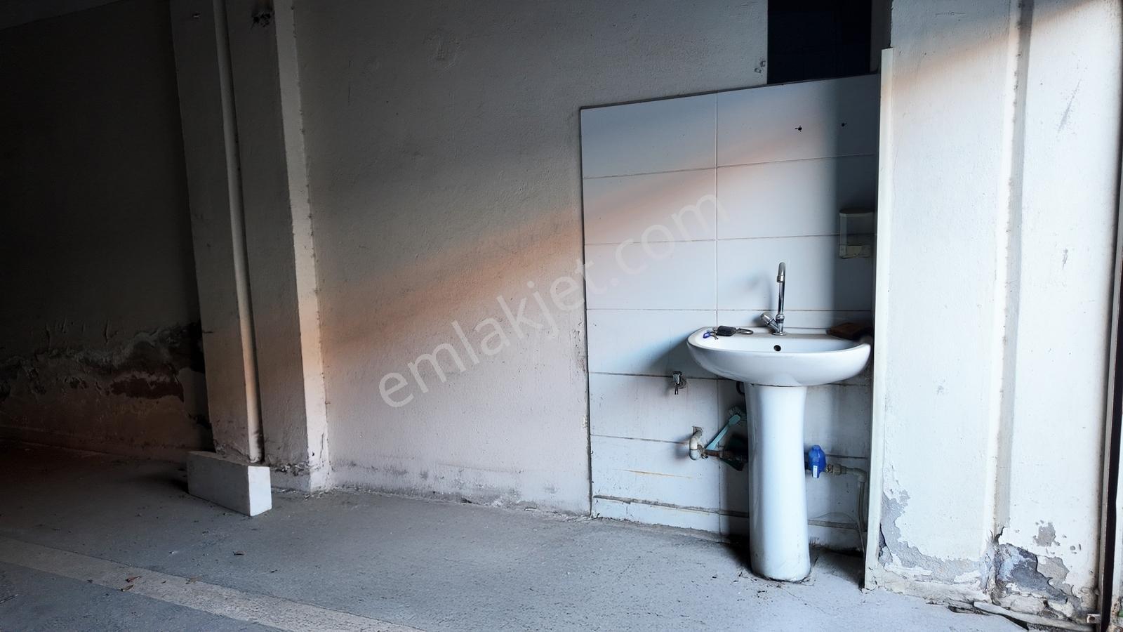 Aydın Toptan Gıda Çarşısında Denizli Blv. Cepheli Kiralık Dükkan - Görsel 9