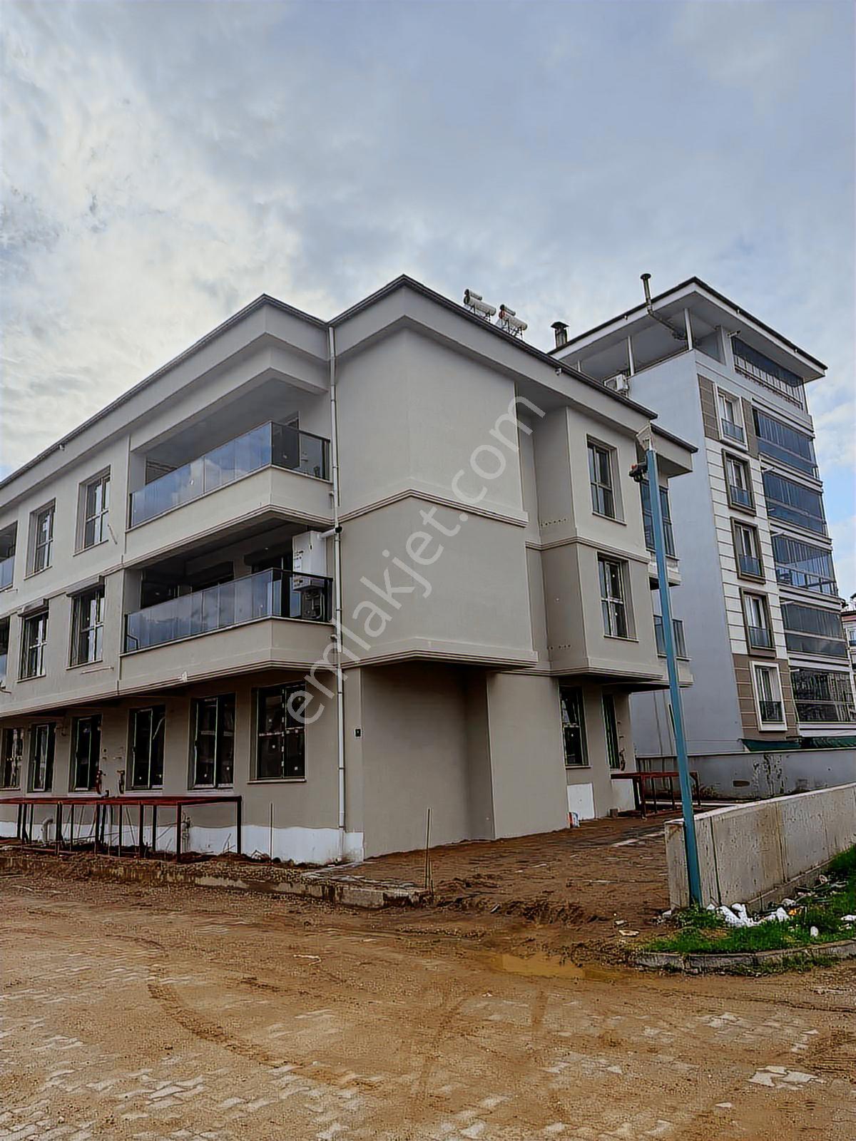 Nazilli'de Ege Royal Gruptan Sattılık Doğalgazlı Sıfır 1+1 Daire