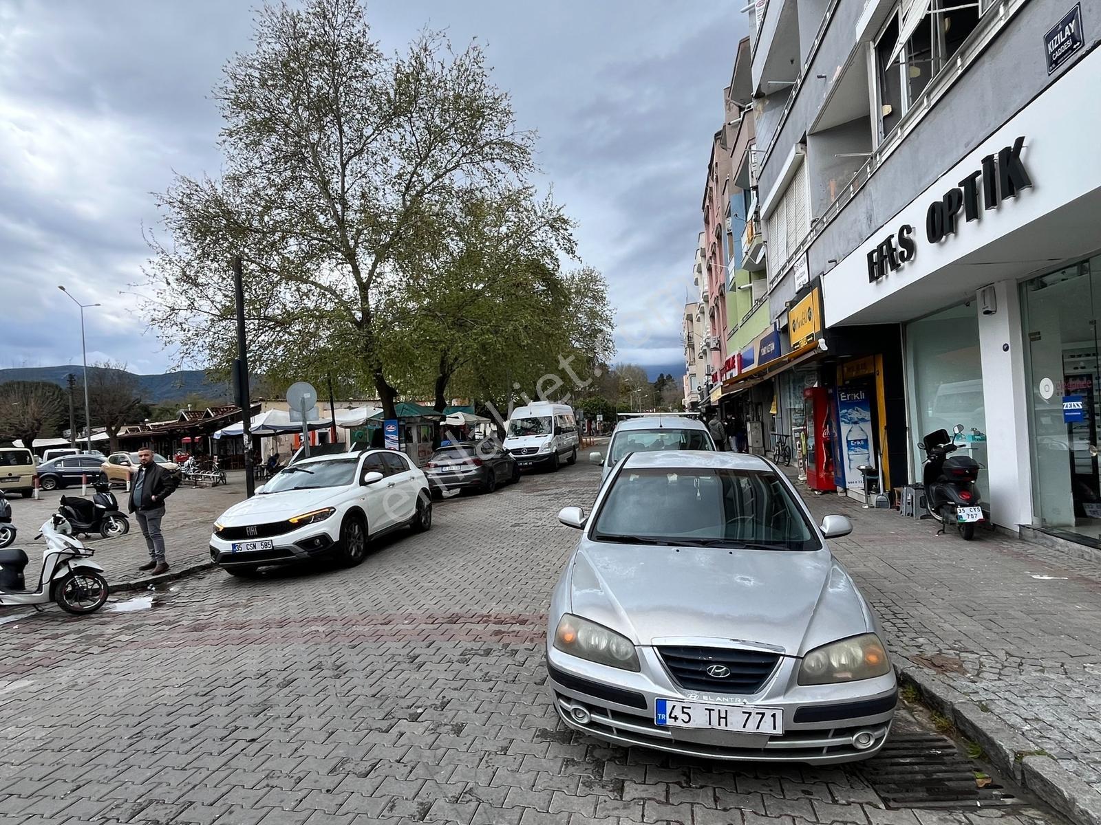 İzmir Selçuk Da Çarşı İçinde Köşe Başı Satılık Dükkan - Görsel 5