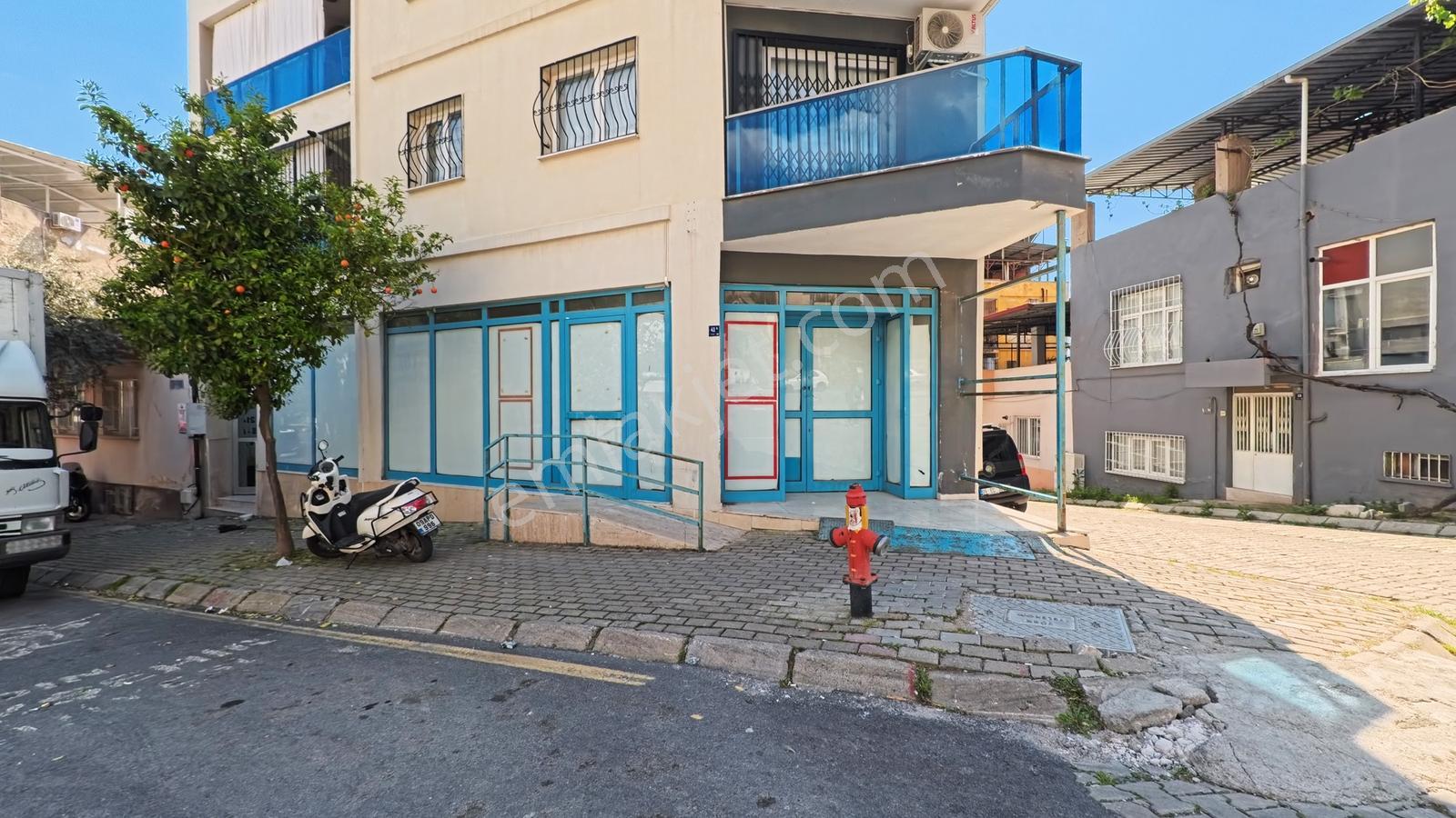 Köşe Konumlu Kiralık 300 M2 Dükkan Mağaza