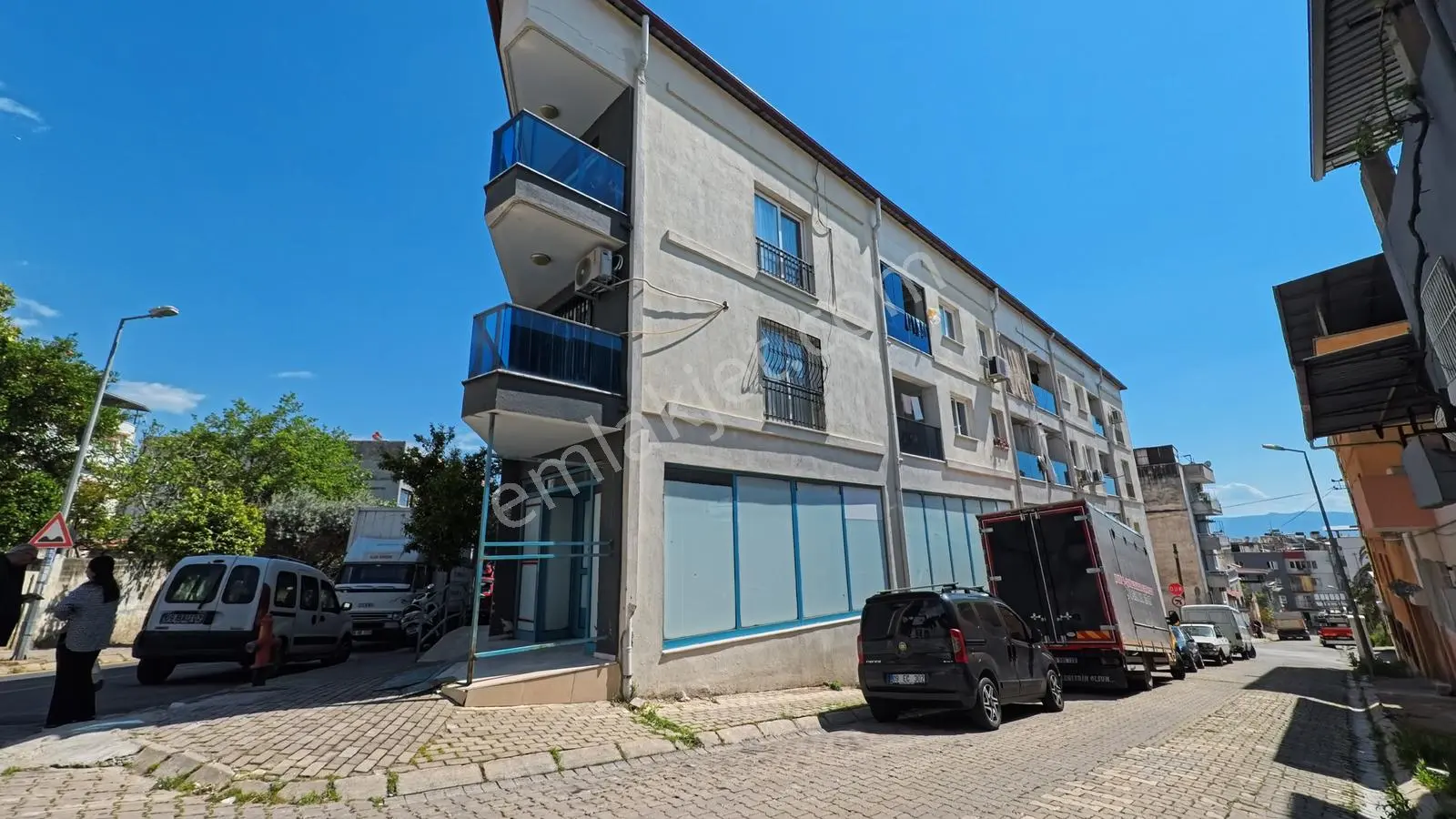 Köşe Konumlu Kiralık 300 M2 Dükkan Mağaza - Görsel 3