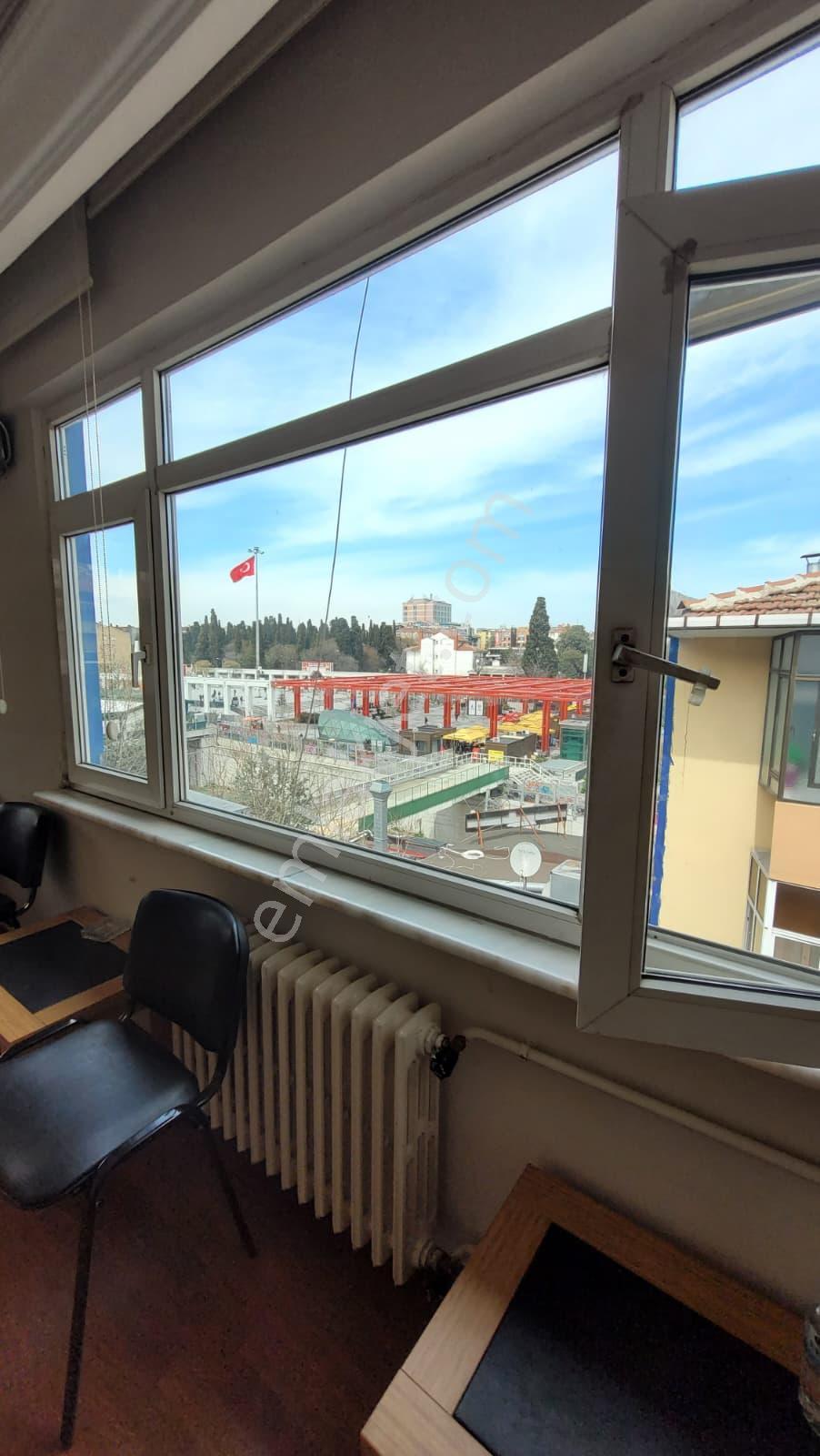 Bakırköy Meydanda Ziya İş Merkezinde Boş Köşe Konum Satılık Ofis - Görsel 6