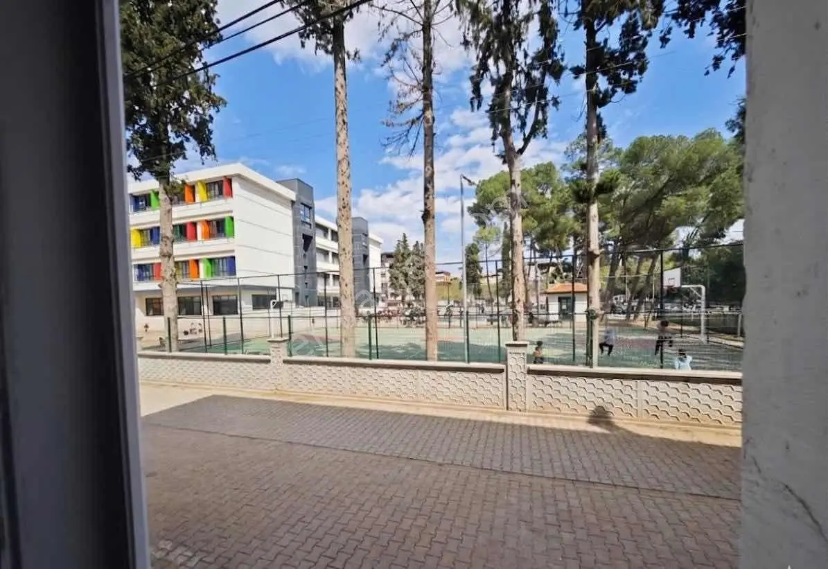 Ahmetli'gazi İlköğretimokulu Yanı Kiralık Daire