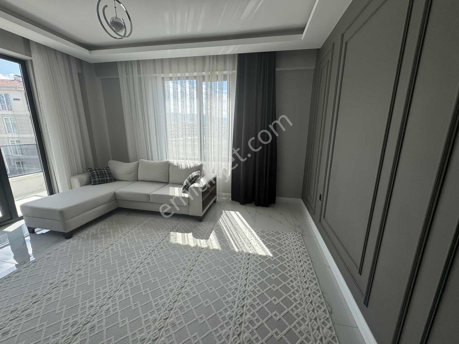 Sağlam Emlaktan Hastane Arkasında Kiralık Eşyalı Geniş 2+1daire - Görsel 15