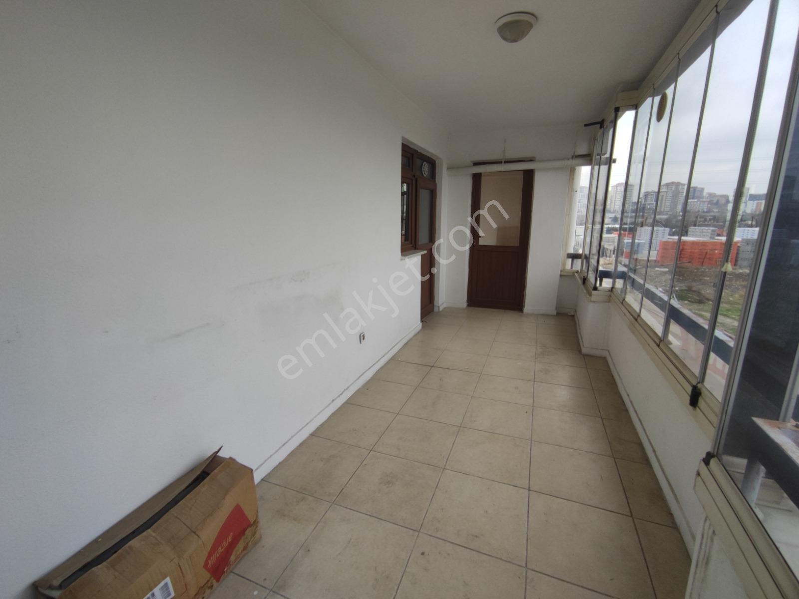 Serhat'ta 3+1 Ebeveyn Banyolu Güney Cephe Kiralık Daire - Görsel 26