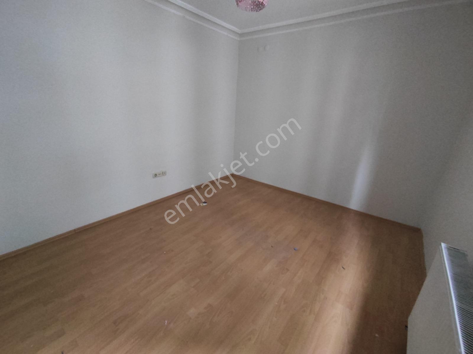 Serhat'ta 3+1 Ebeveyn Banyolu Güney Cephe Kiralık Daire - Görsel 13