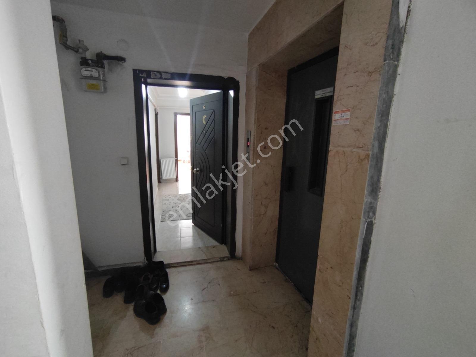 Serhat'ta 3+1 Ebeveyn Banyolu Güney Cephe Kiralık Daire - Görsel 32