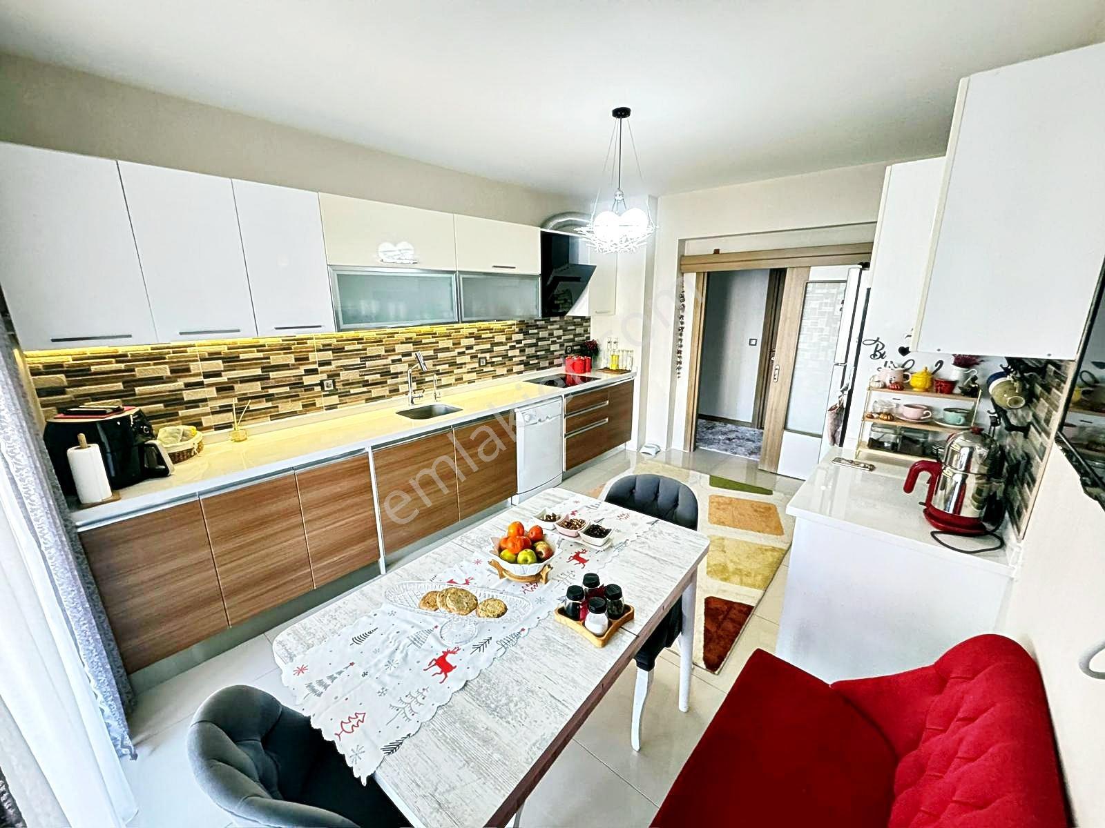 Ayyıldız Mh'de 4+1 Asansörlü Ara Kat Site İçi Geniş Yapılı Daire - Görsel 22