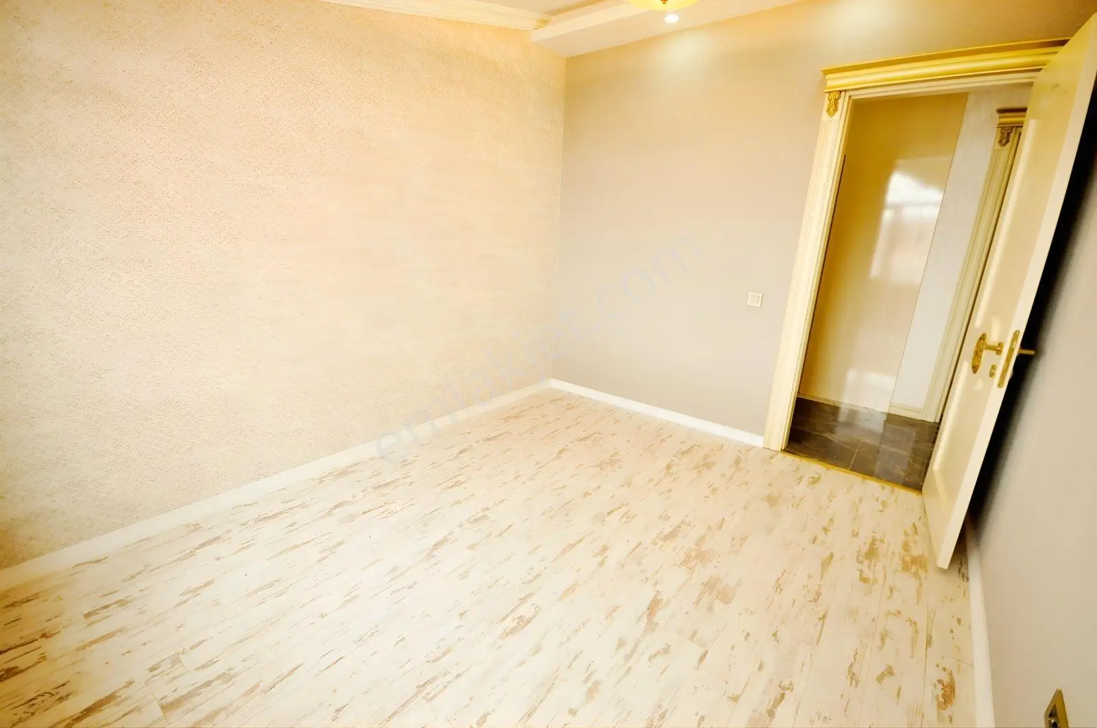 Coldwell Banker'dan Cevheri Rezidansda Kiralık 5+1 Daire - Görsel 10