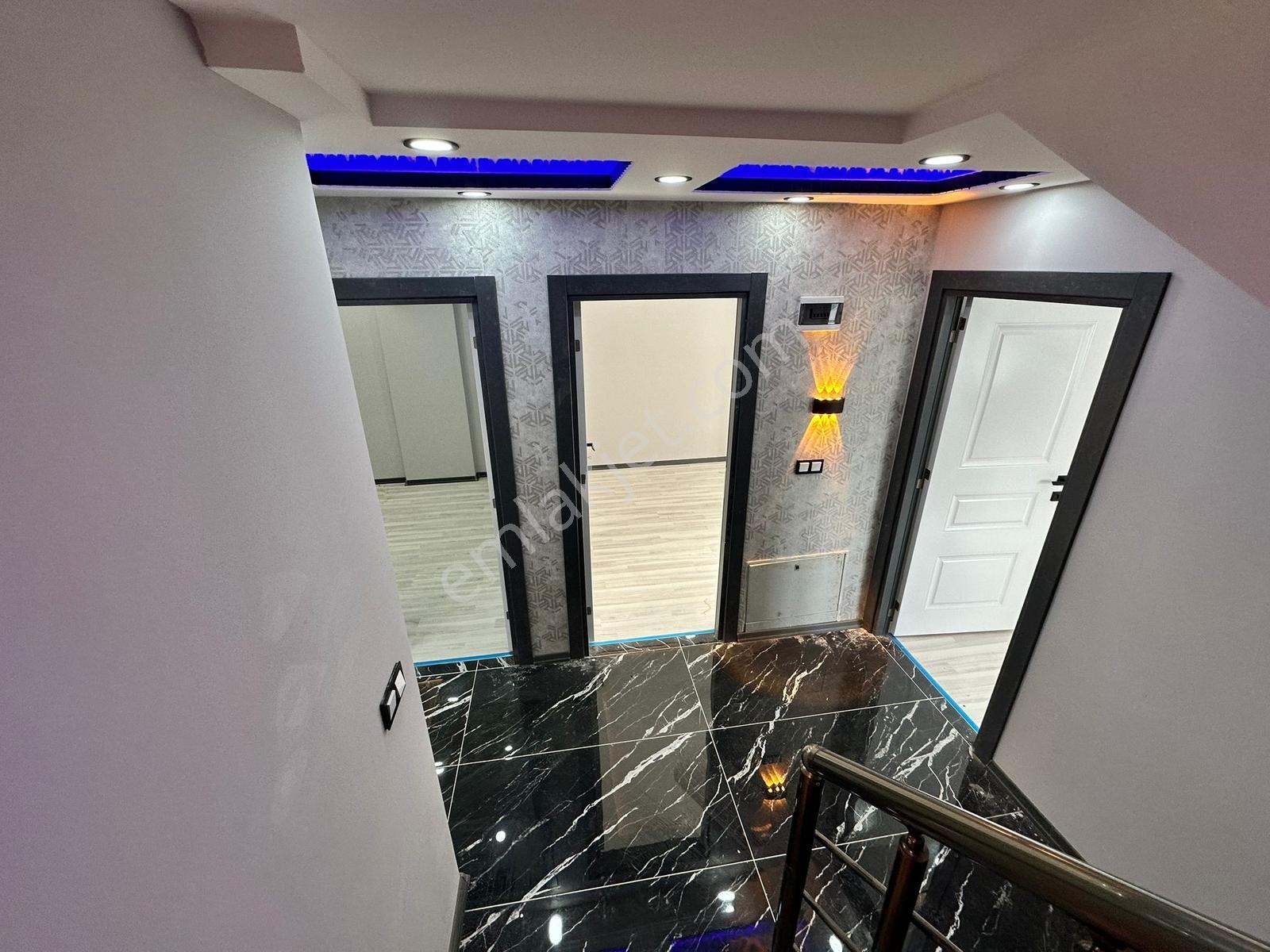 Yenikent Mahallesine Komşu Aksede 5+1 Ters Dubleks Daire - Görsel 8