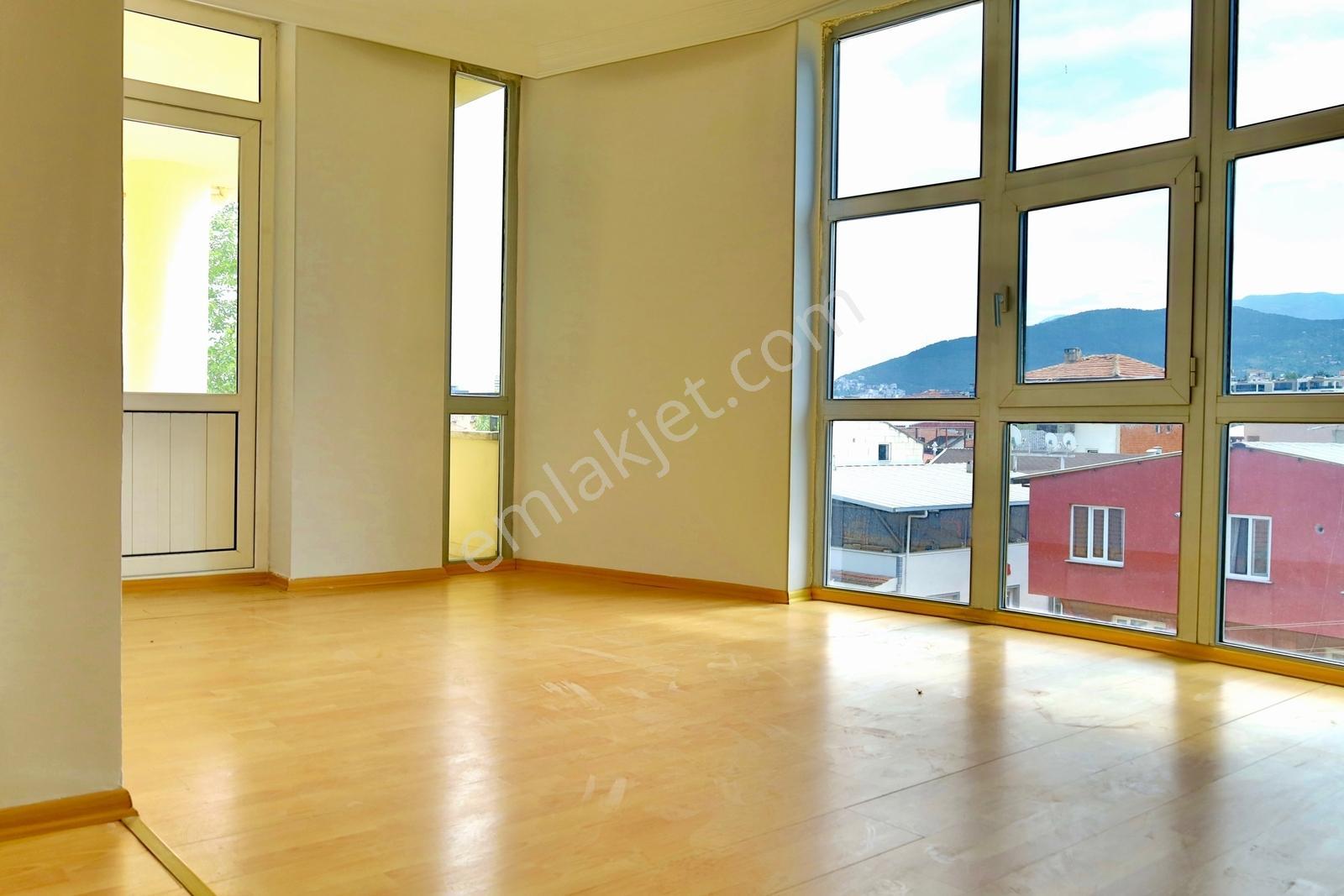 Konak Mahallesinde Harika Bir Konumda Geniş 4+1 Kiralık - Görsel 26