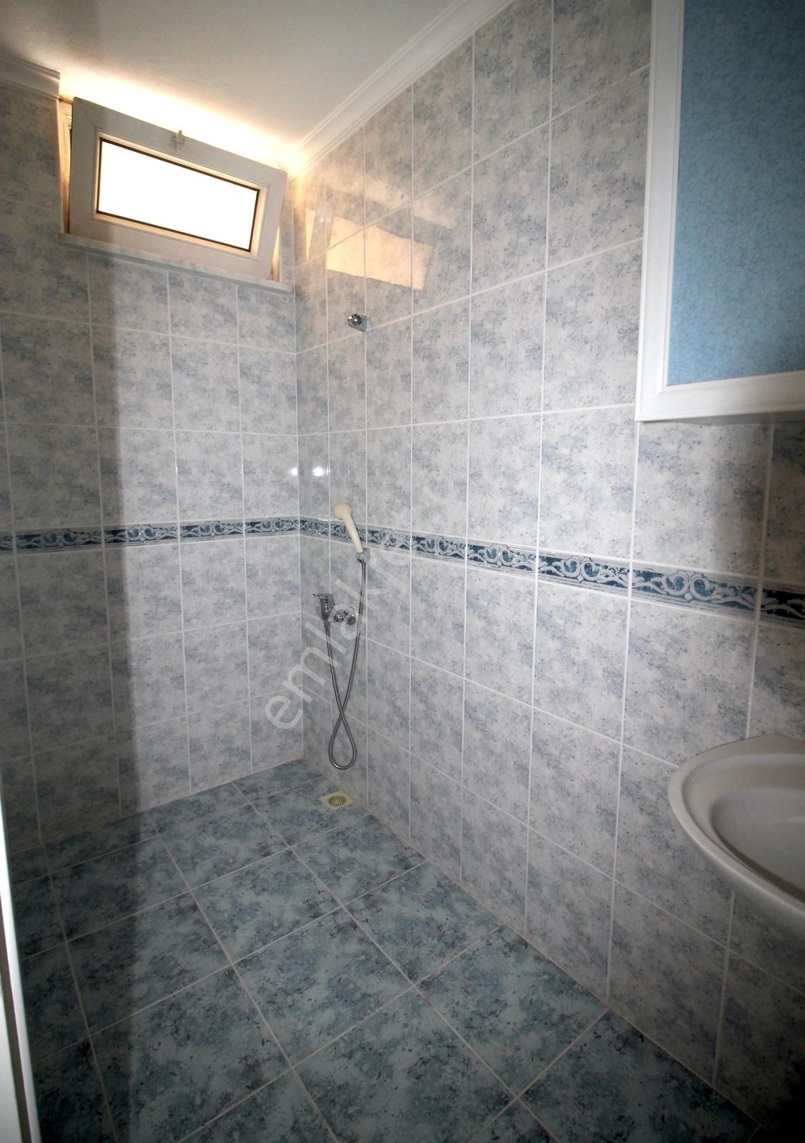 Konak Mahallesinde Harika Bir Konumda Geniş 4+1 Kiralık - Görsel 15