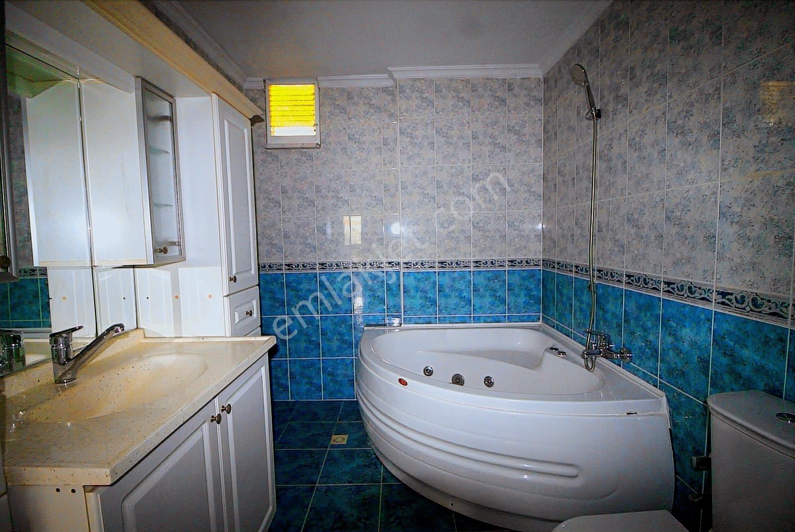 Konak Mahallesinde Harika Bir Konumda Geniş 4+1 Kiralık - Görsel 22