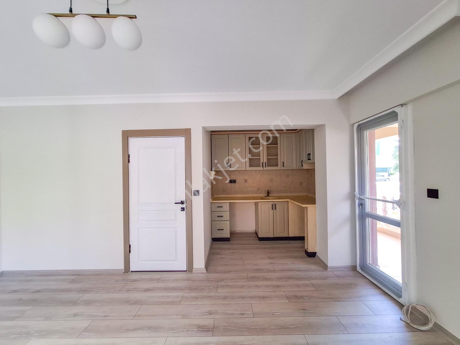 Didim Efeler'de Köşe Konumda Satılık 2+1 Yüksek Giriş Daire - Görsel 11
