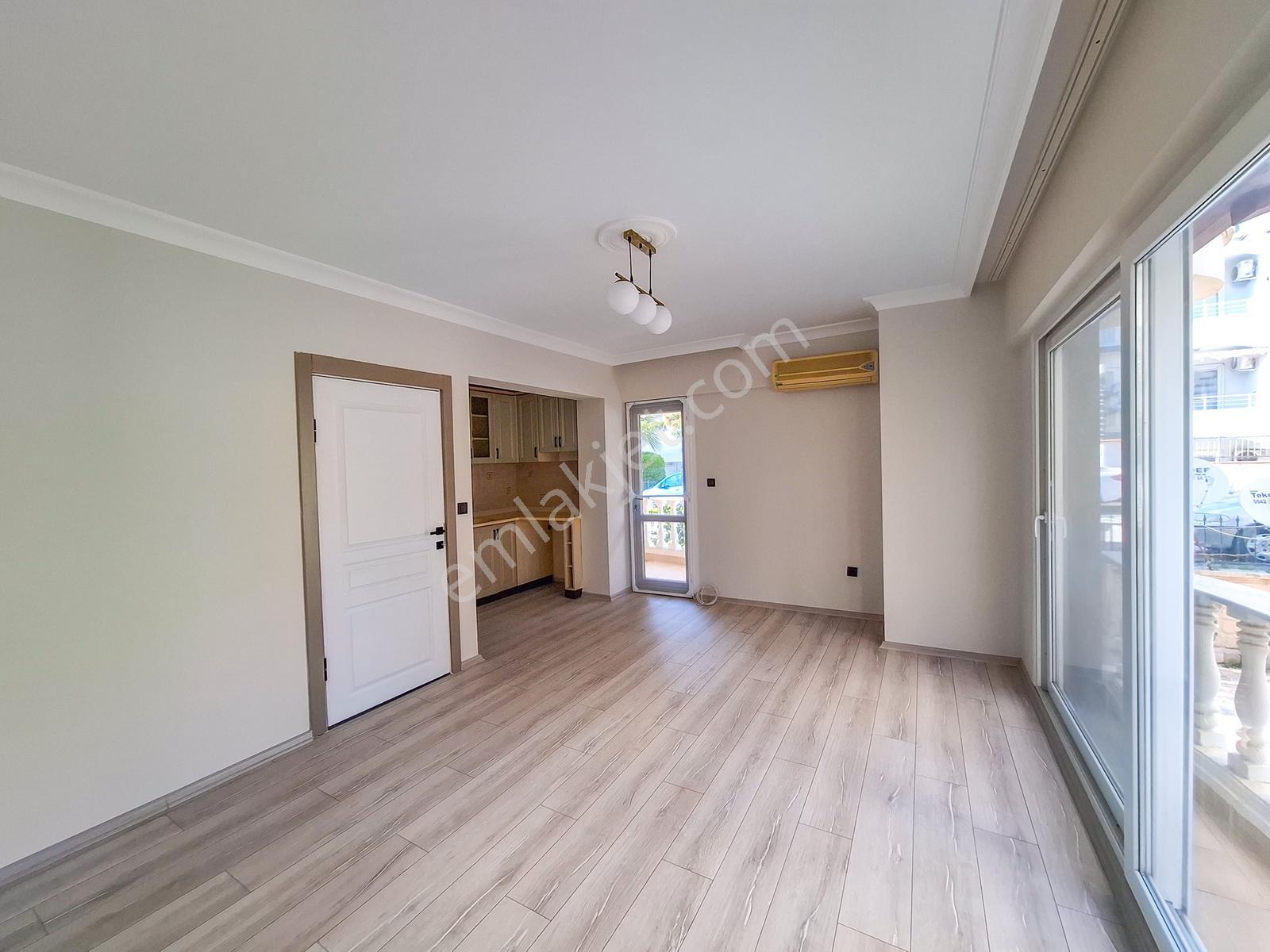 Didim Efeler'de Köşe Konumda Satılık 2+1 Yüksek Giriş Daire - Görsel 26
