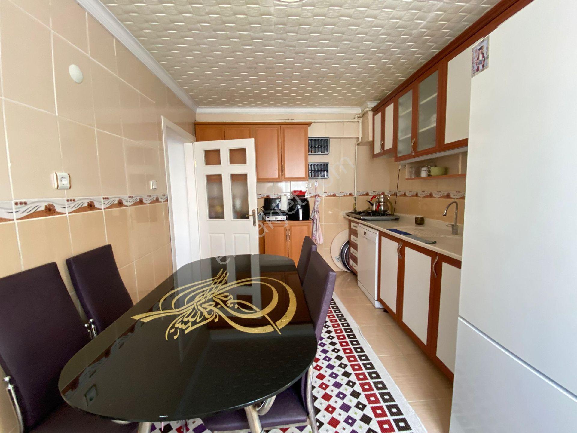 Karapürçek'te Kedili Villa Yakınında 3+1 Ara Katta Satılık Daire - Görsel 8
