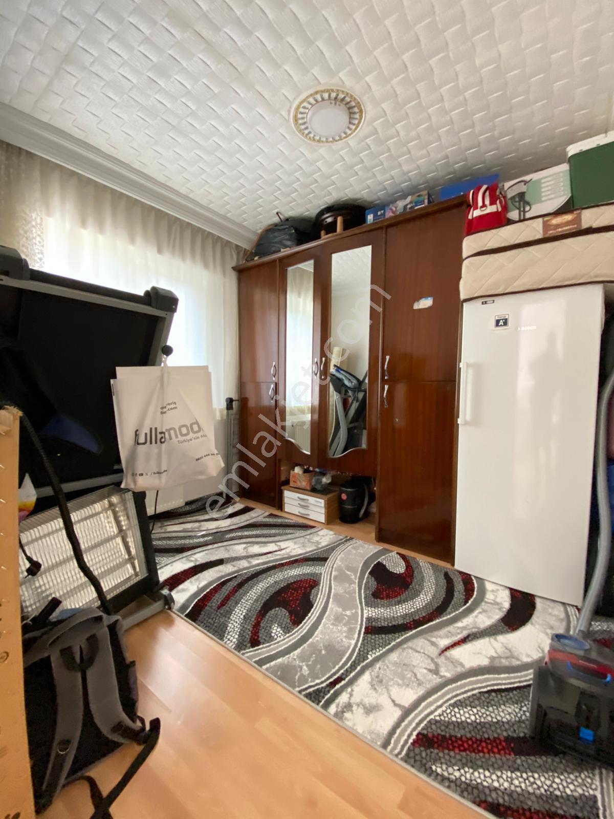 Karapürçek'te Kedili Villa Yakınında 3+1 Ara Katta Satılık Daire - Görsel 11