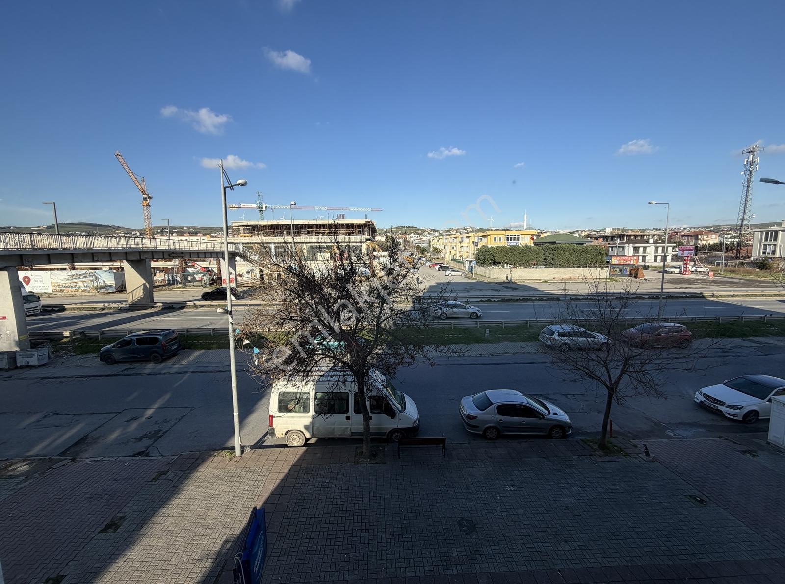 Varlı Kent'ten Büyükçekmece'de Denize Sıfır Geniş 2+1 Arakat - Görsel 25
