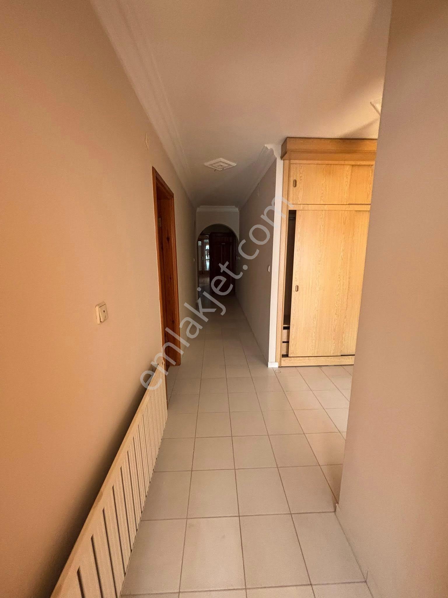 Tc Emlaktan Kiralık 4+1 190 M2 Ara Kat 2.kat - Görsel 2