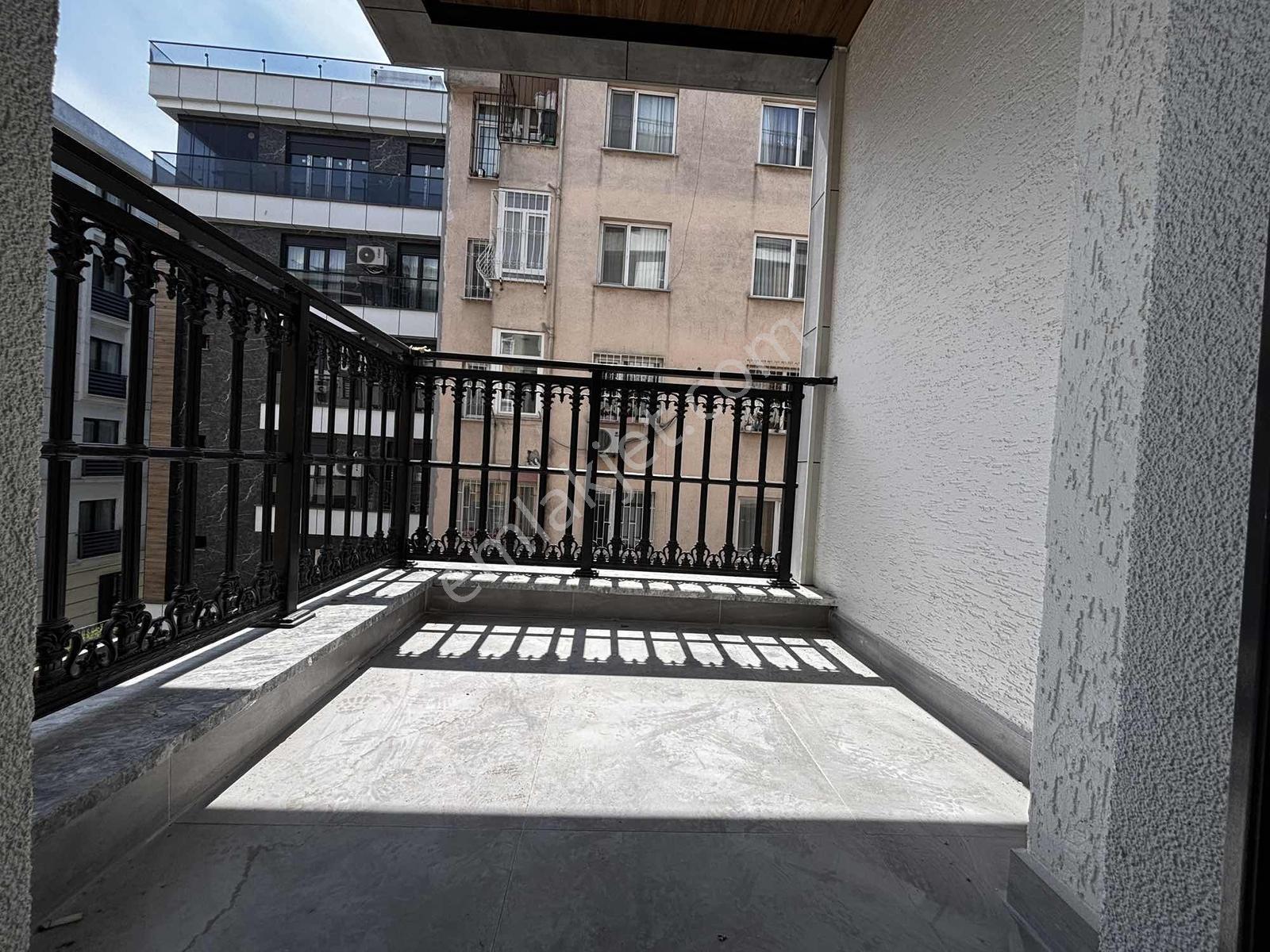 Bakırköy De Sıfır 2.kat 2+1 85m2 Balkonlu Marmaraya Yakın - Görsel 17