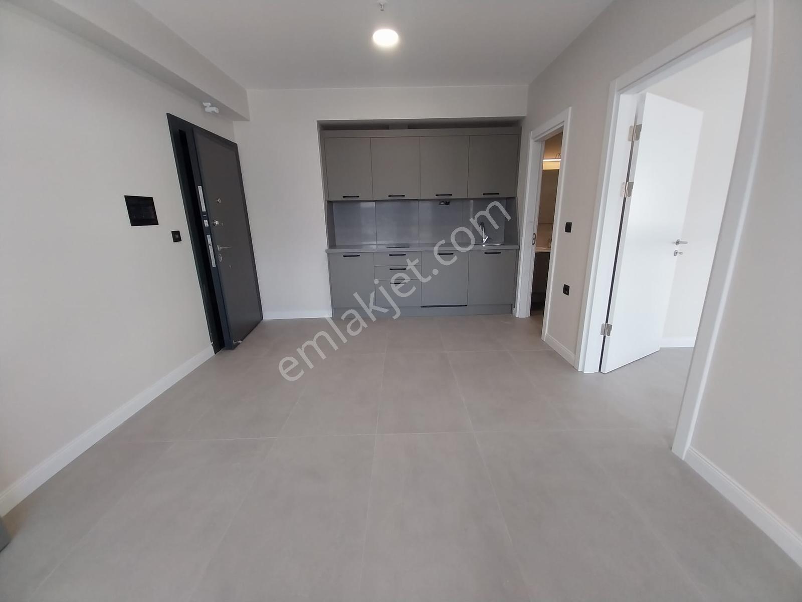 Hoşnudiye Aydoğanlar Capella Plazada Kiralık 1+1 İş Yeri - Görsel 3