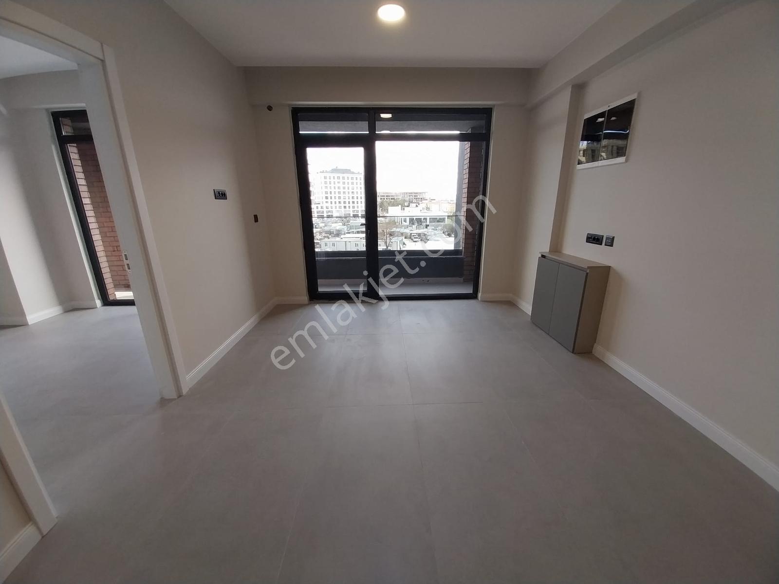 Hoşnudiye Aydoğanlar Capella Plazada Kiralık 1+1 İş Yeri - Görsel 9