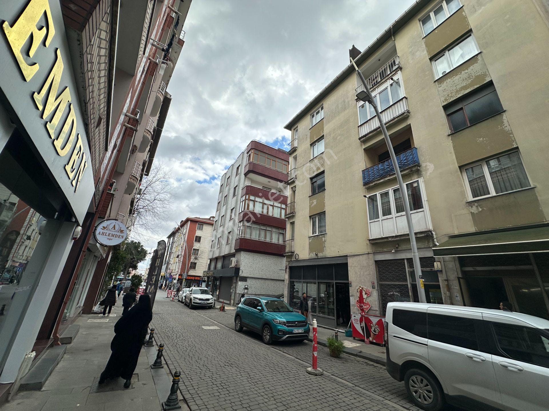 Remax Ümraniye Çarşı Metro Yakını Satılık Dükkan - Görsel 9