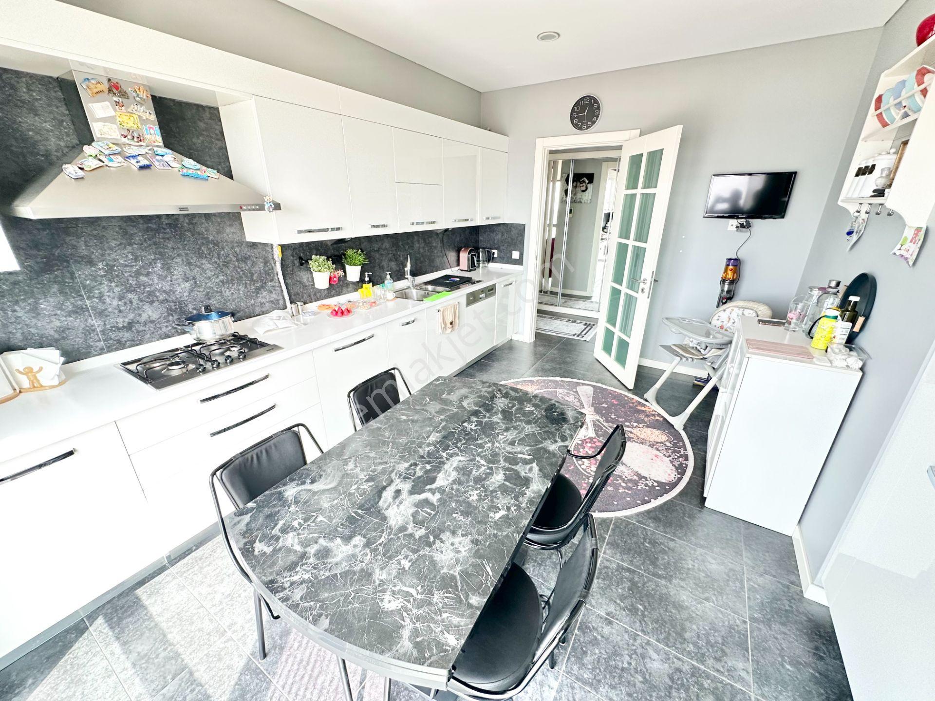 Ataşehir Odakule Residence 3+1 Yüksek Kat Panoramik Deniz Manzaralı Satılık Daire - Görsel 18