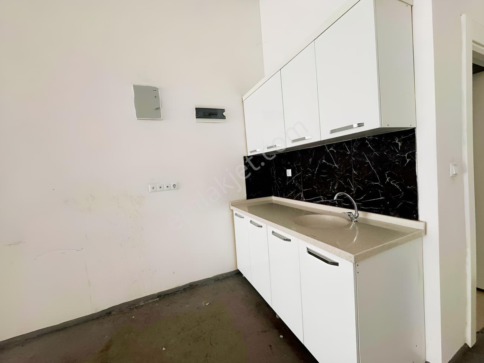 Yılmazer'den Kiralık Dükkan 1762 Cadde Üzeri Geniş Cephe 200 M2! - Görsel 4