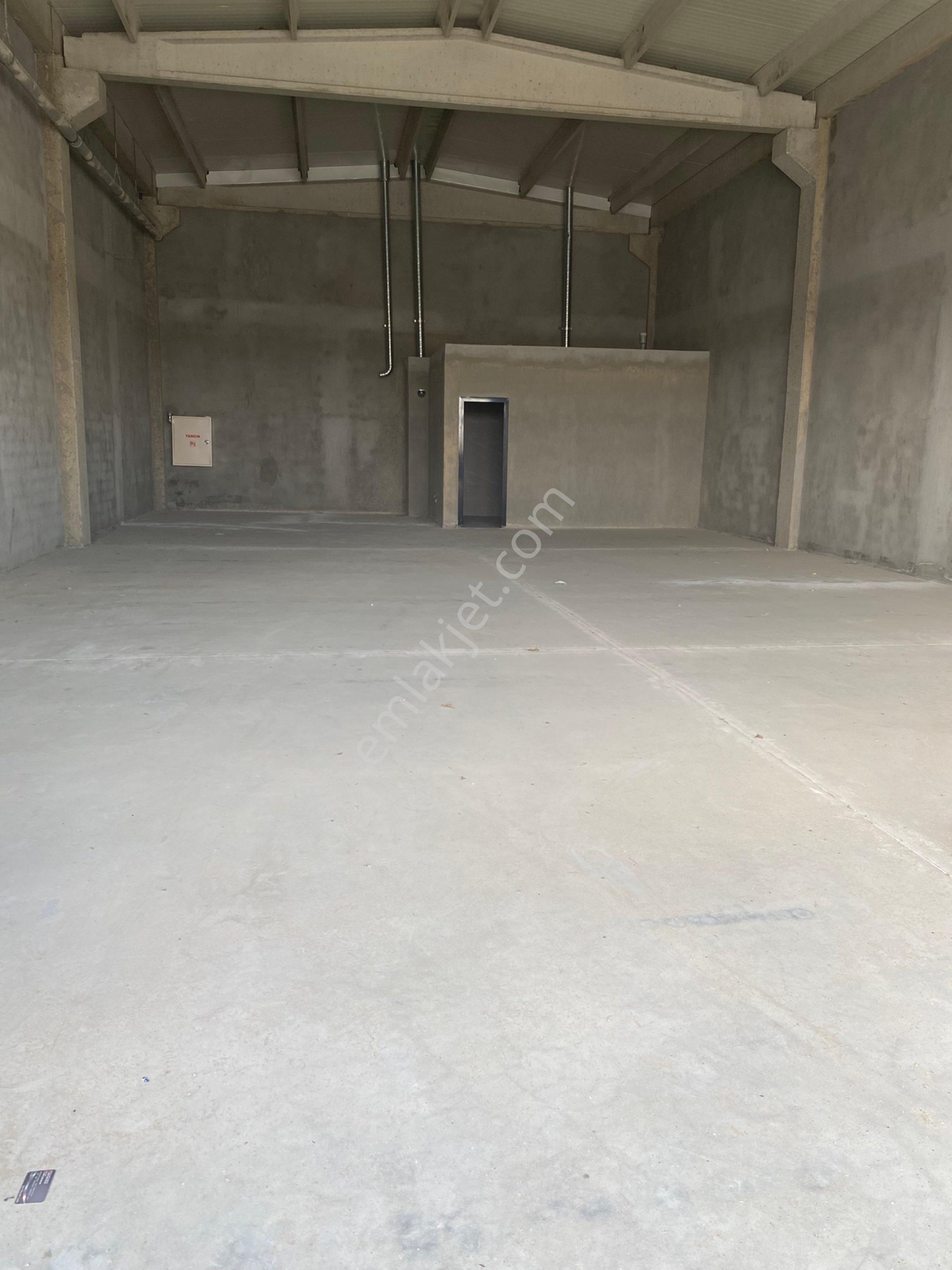 İsa Kavak Gayrimenkulden Çomaklı ‘da 200 M2 Alanlı Kiralık Dükkan - Görsel 7