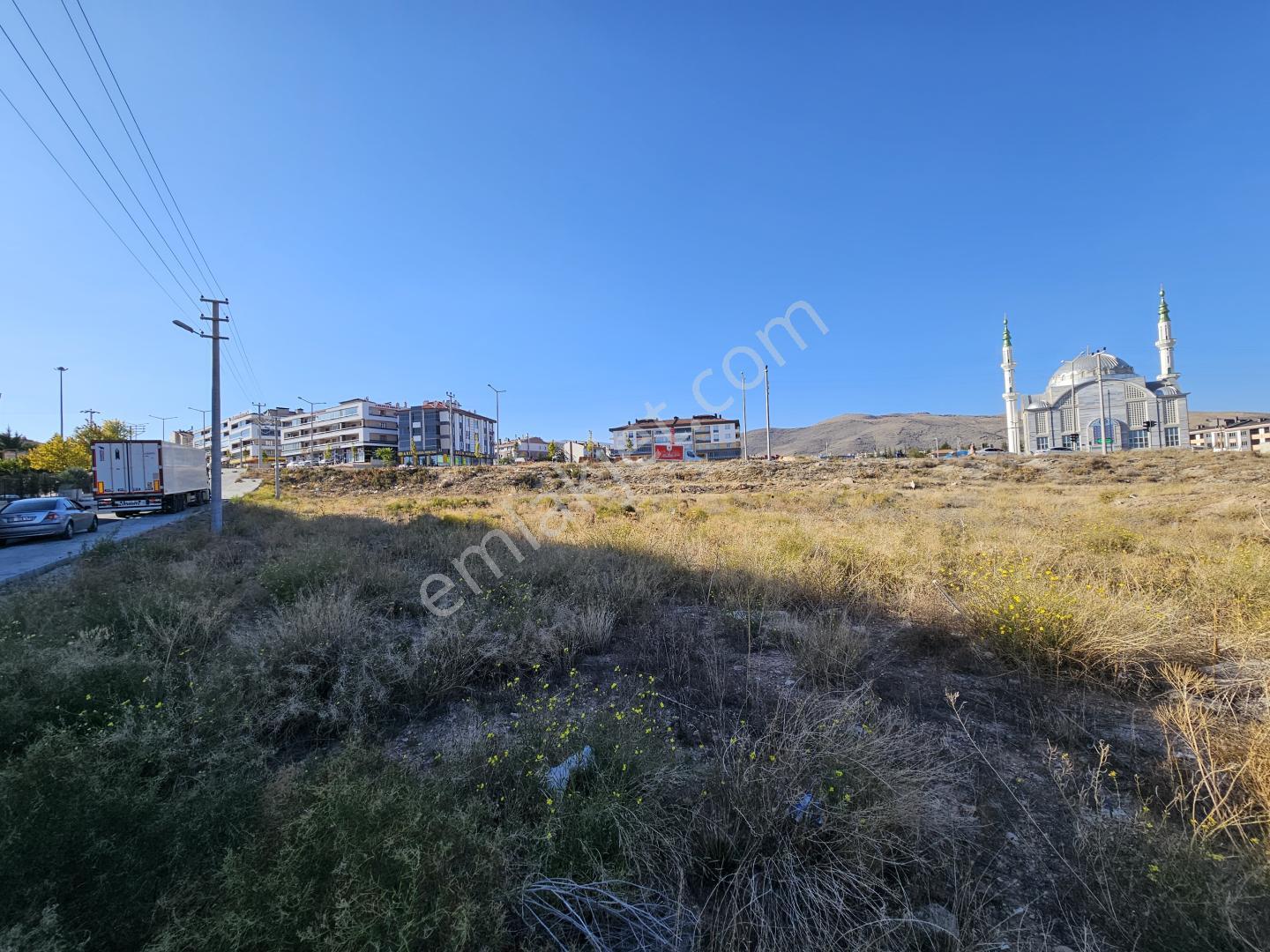 İşyapar'dan Ticari 1825 M² 2 Katlı Köşe Parsel Cadde Üzeri Arsa - Görsel 29